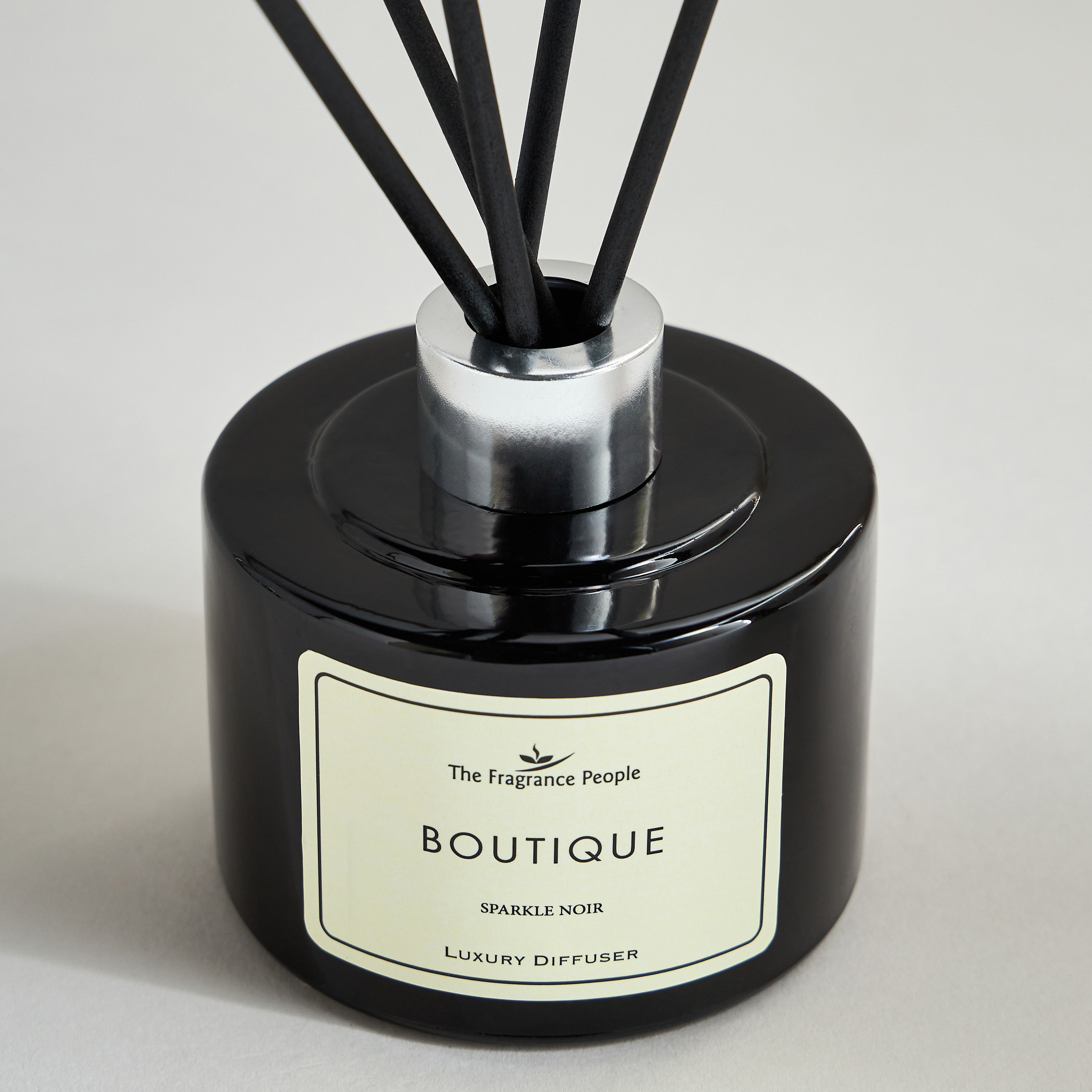 Boutique Sparkle Noir Reed Diffuser - 200 ml-household-homefragrance-reeddiffusers-image-3