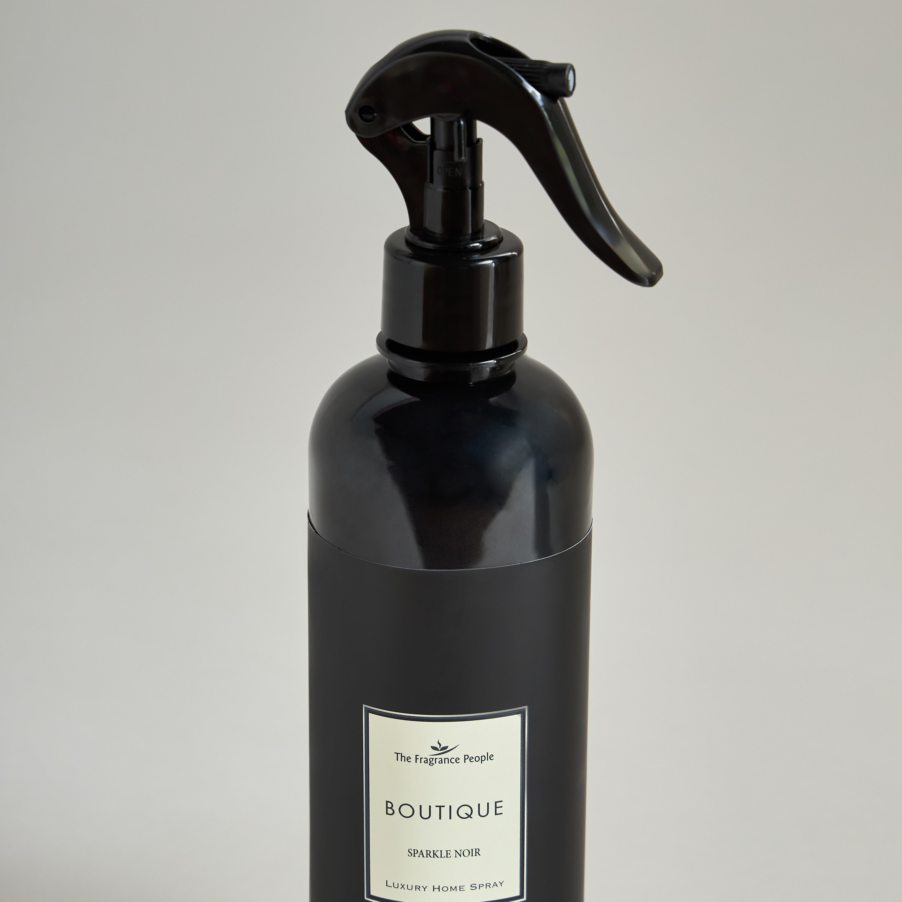 Boutique Sparkle Noir Scented Home Spray - 500 ml-household-homefragrance-homesprays-image-2