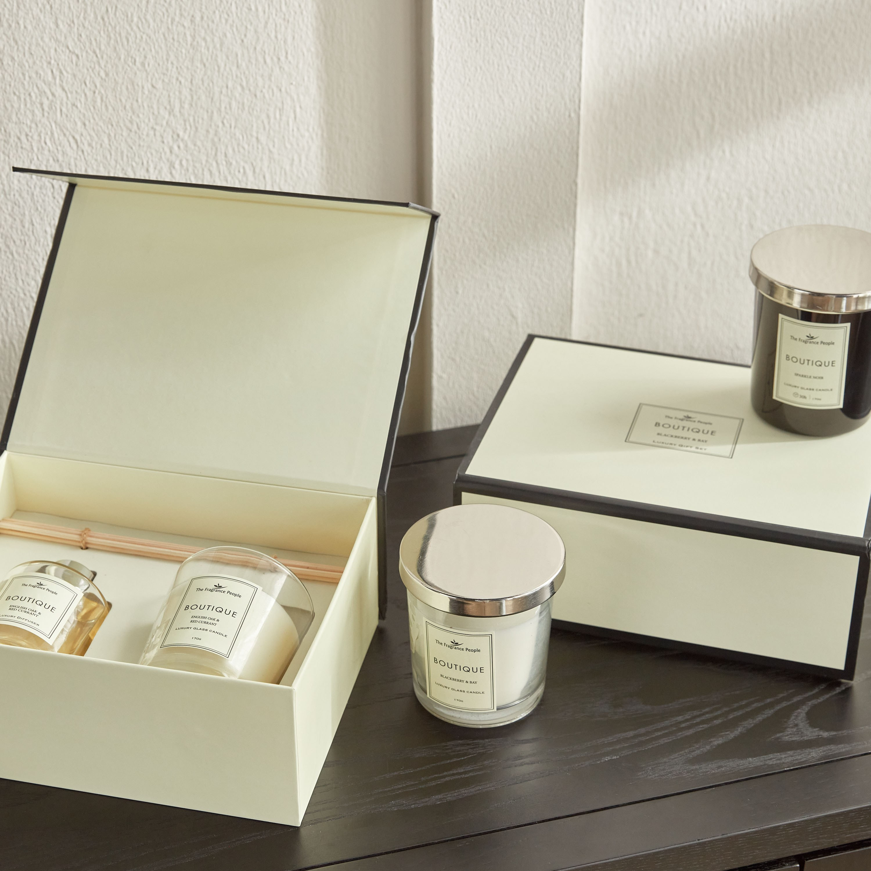 Boutique English Oak and Red Currant Jar Candle and Reed Diffuser Gift Set-household-homefragrance-candles-image-3