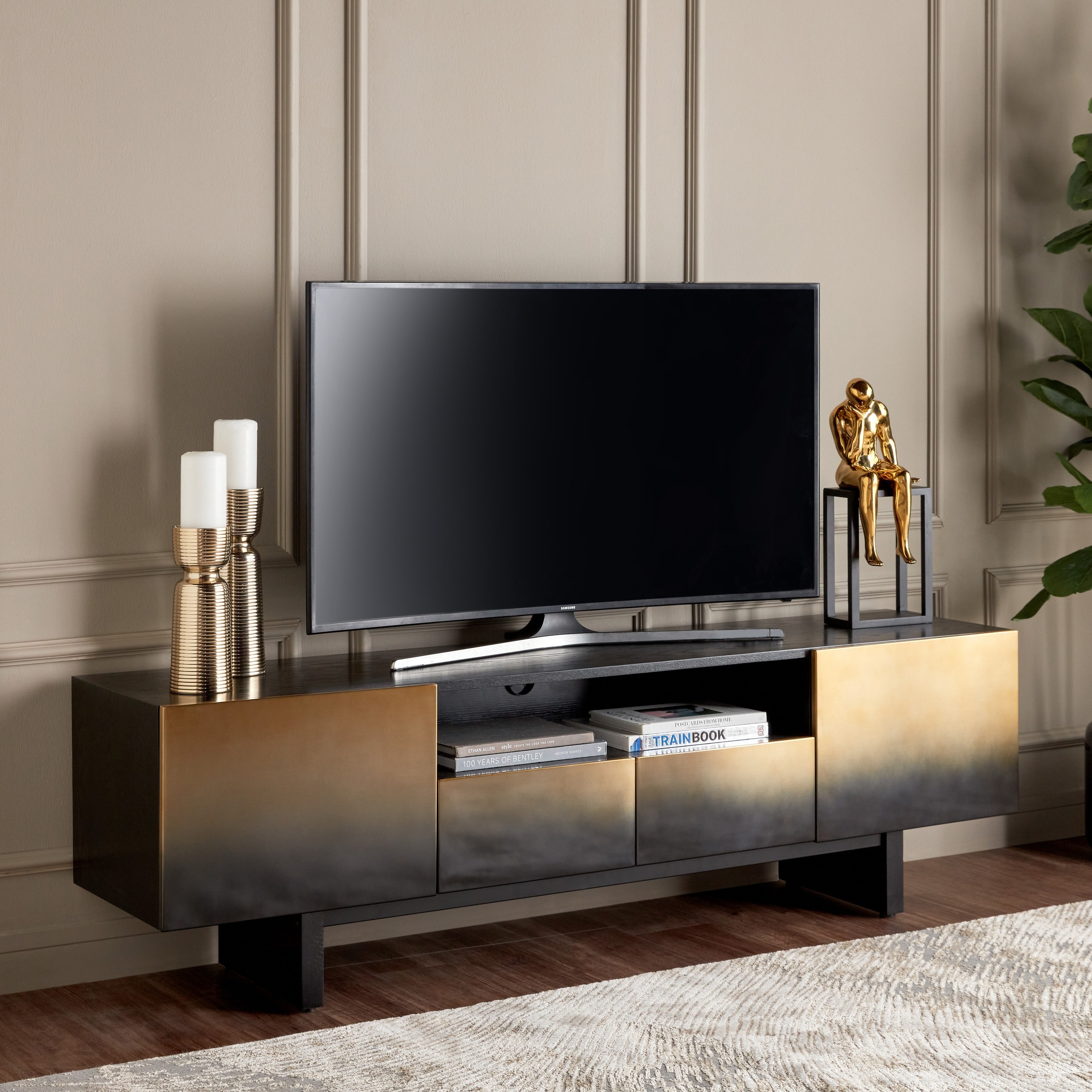 Luxury store tv unit