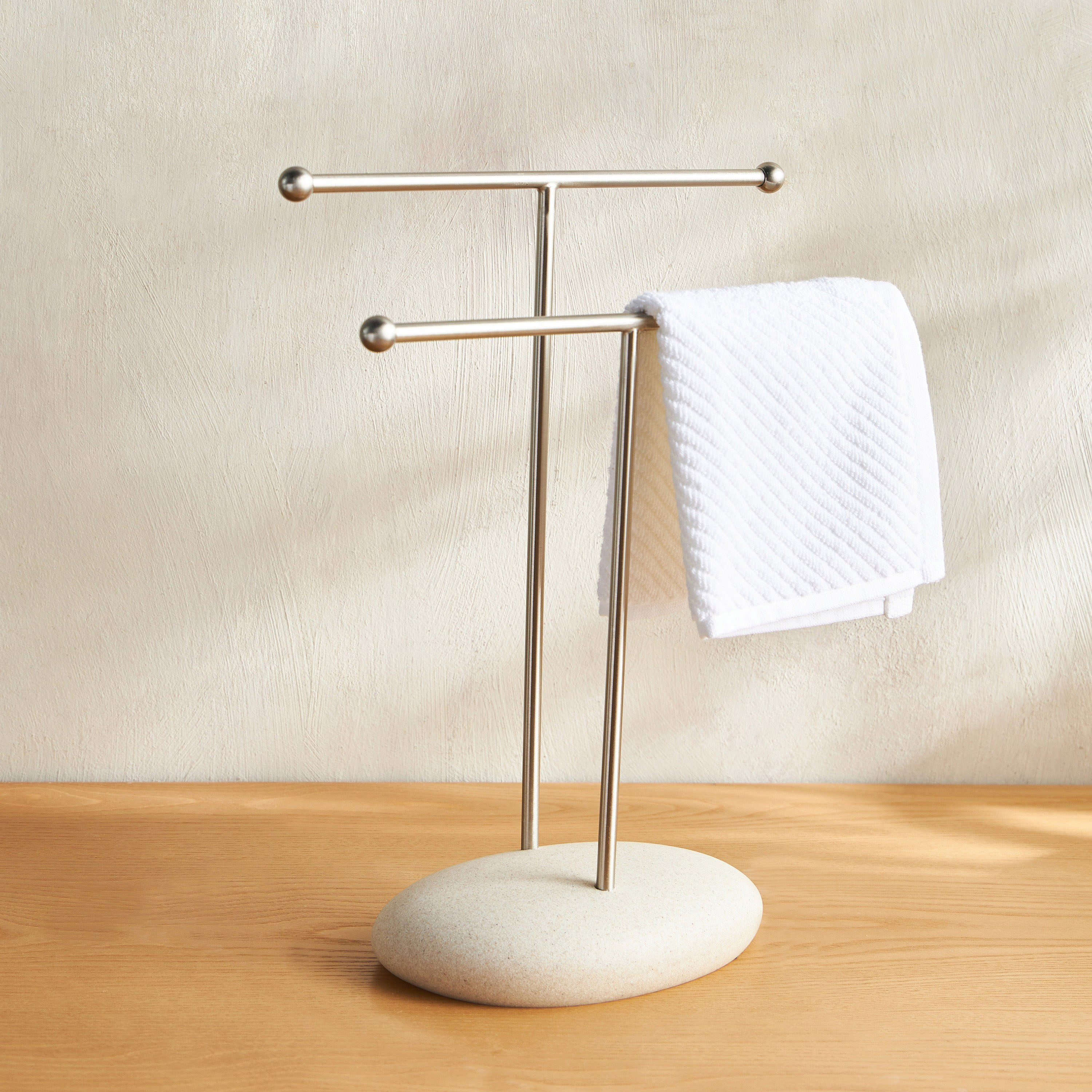 Amberjack Countertop Towel Holder