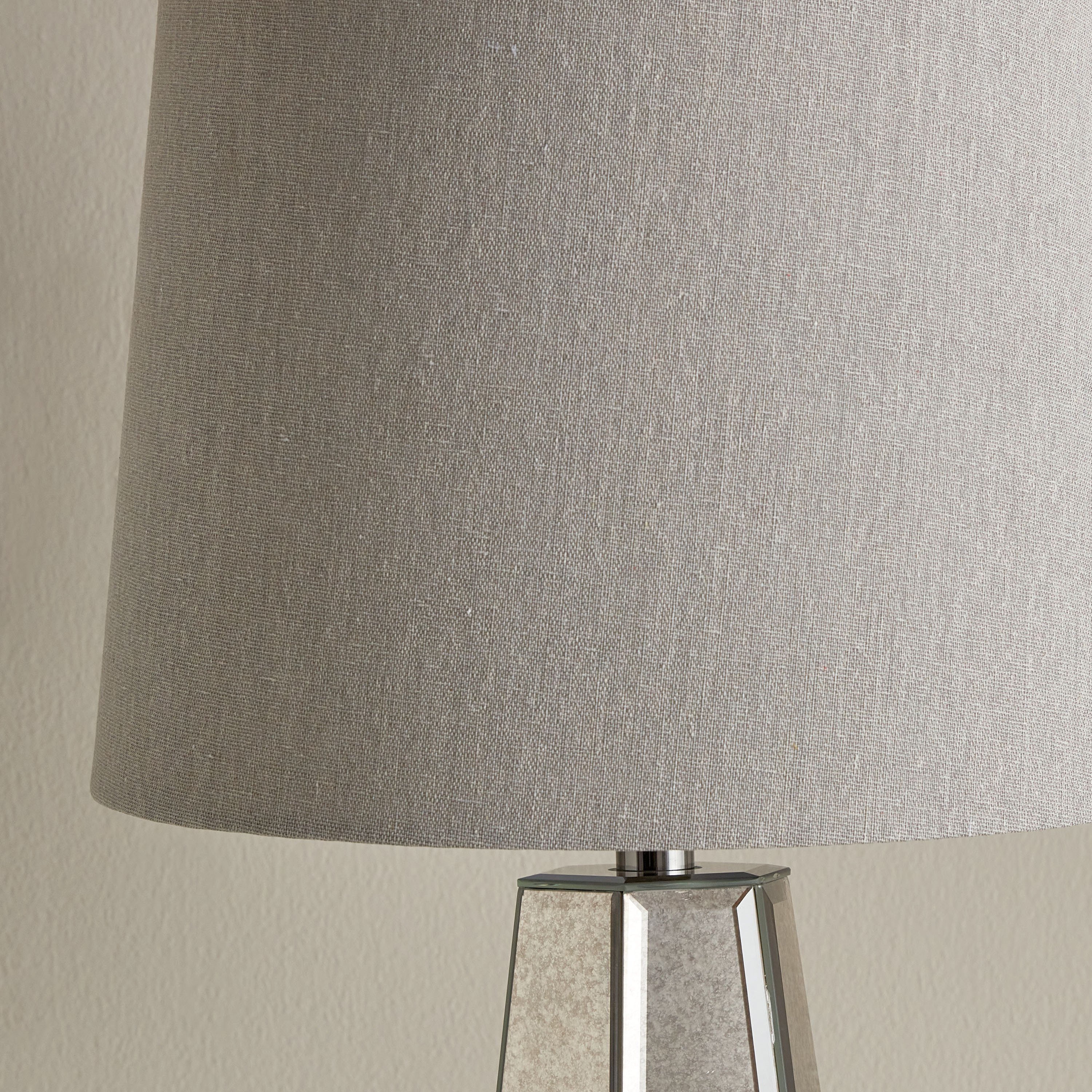 مصباح طاولة زجاج - عاليه - 74 سم-household-lighting-tableanddesklamps-image-3