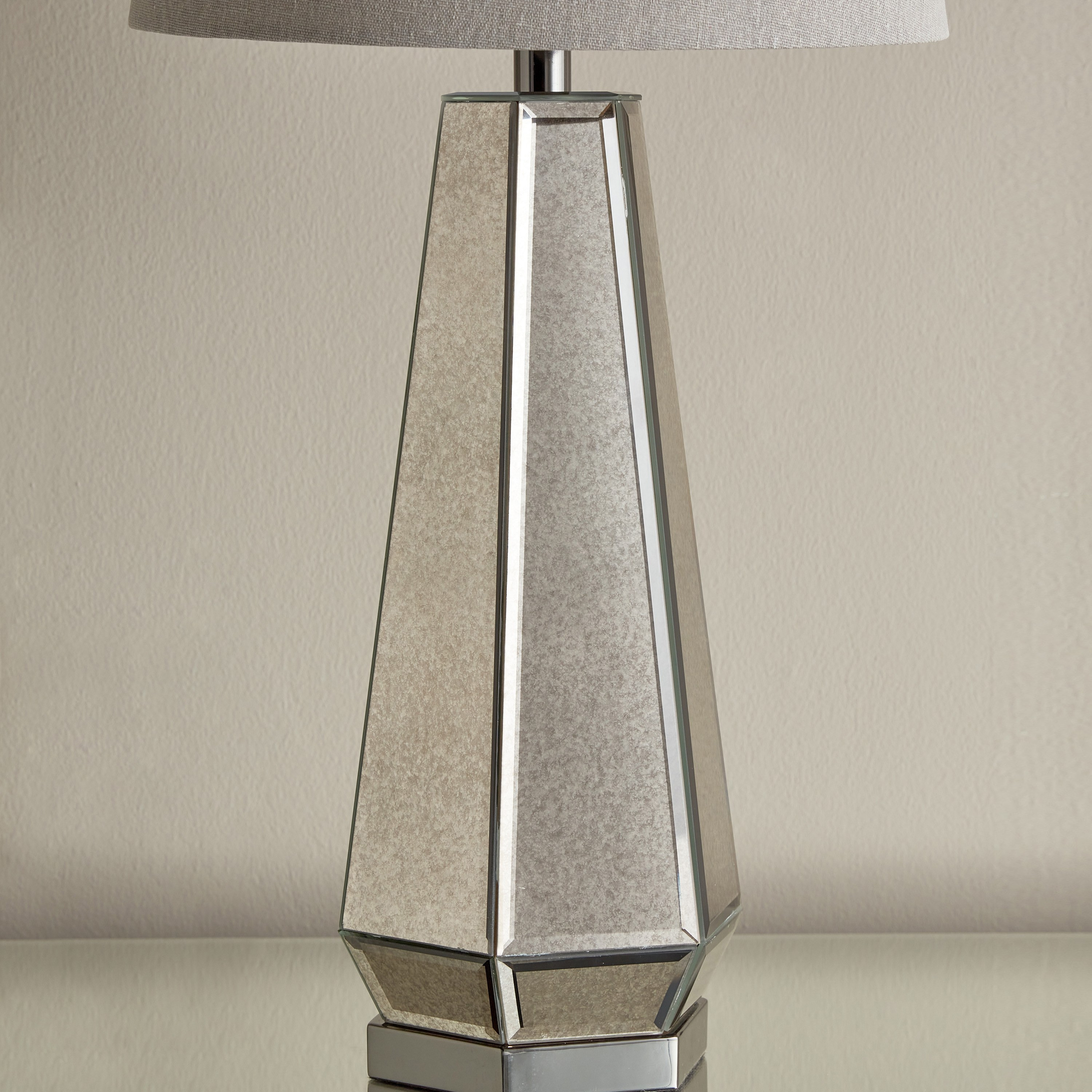 مصباح طاولة زجاج - عاليه - 74 سم-household-lighting-tableanddesklamps-image-4