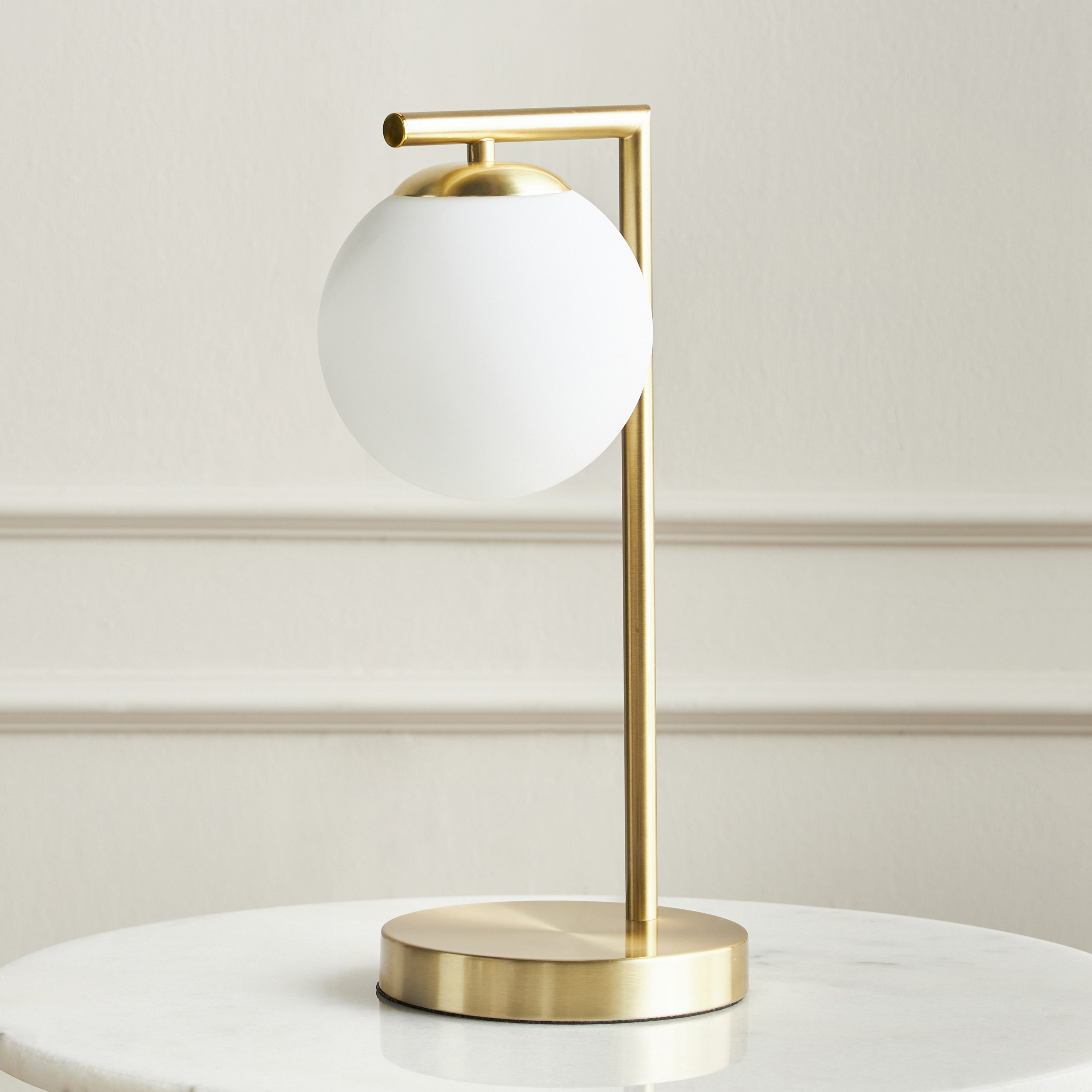 Gold metal on sale table lamp