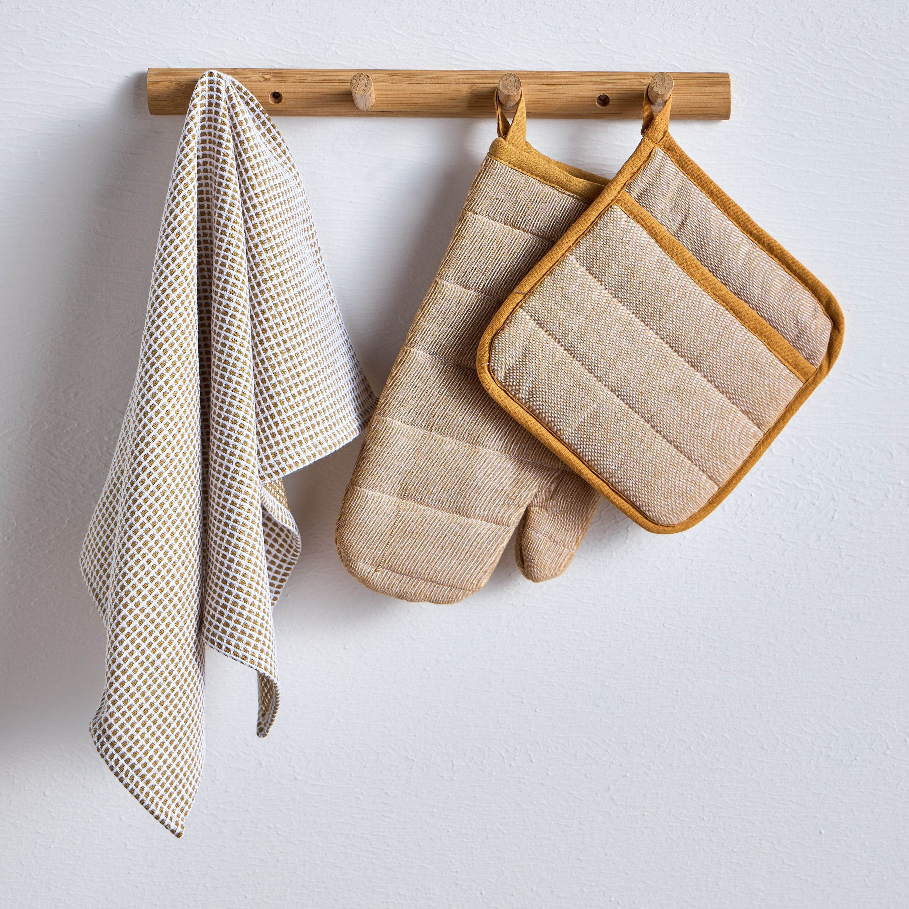 Shop Ollie 3-Piece Kitchen Linen Set | Home Centre Kuwait