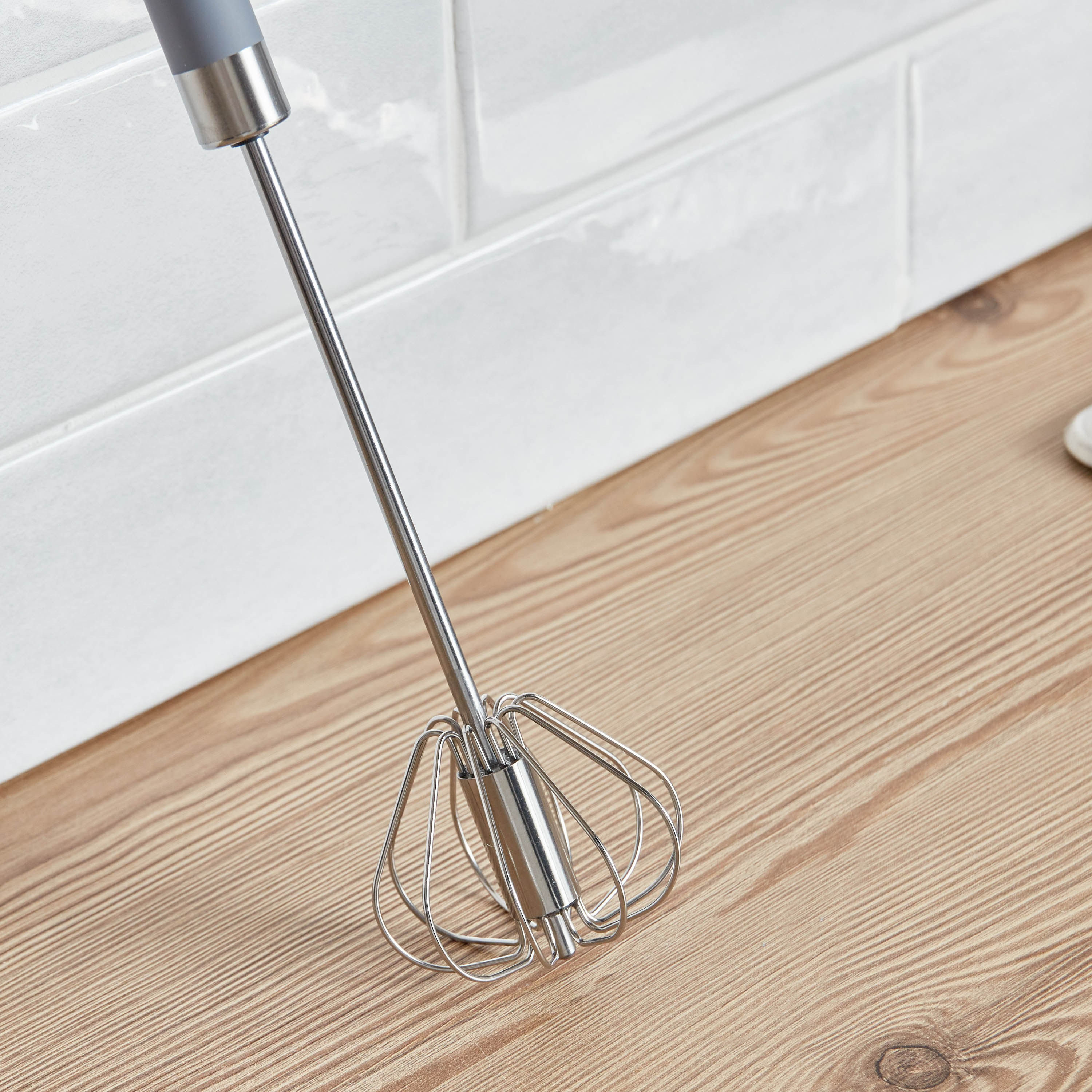 Chloe Rotating Whisk-household-kitchen-kitchentoolsandutensils-foodpreparationtools-image-2