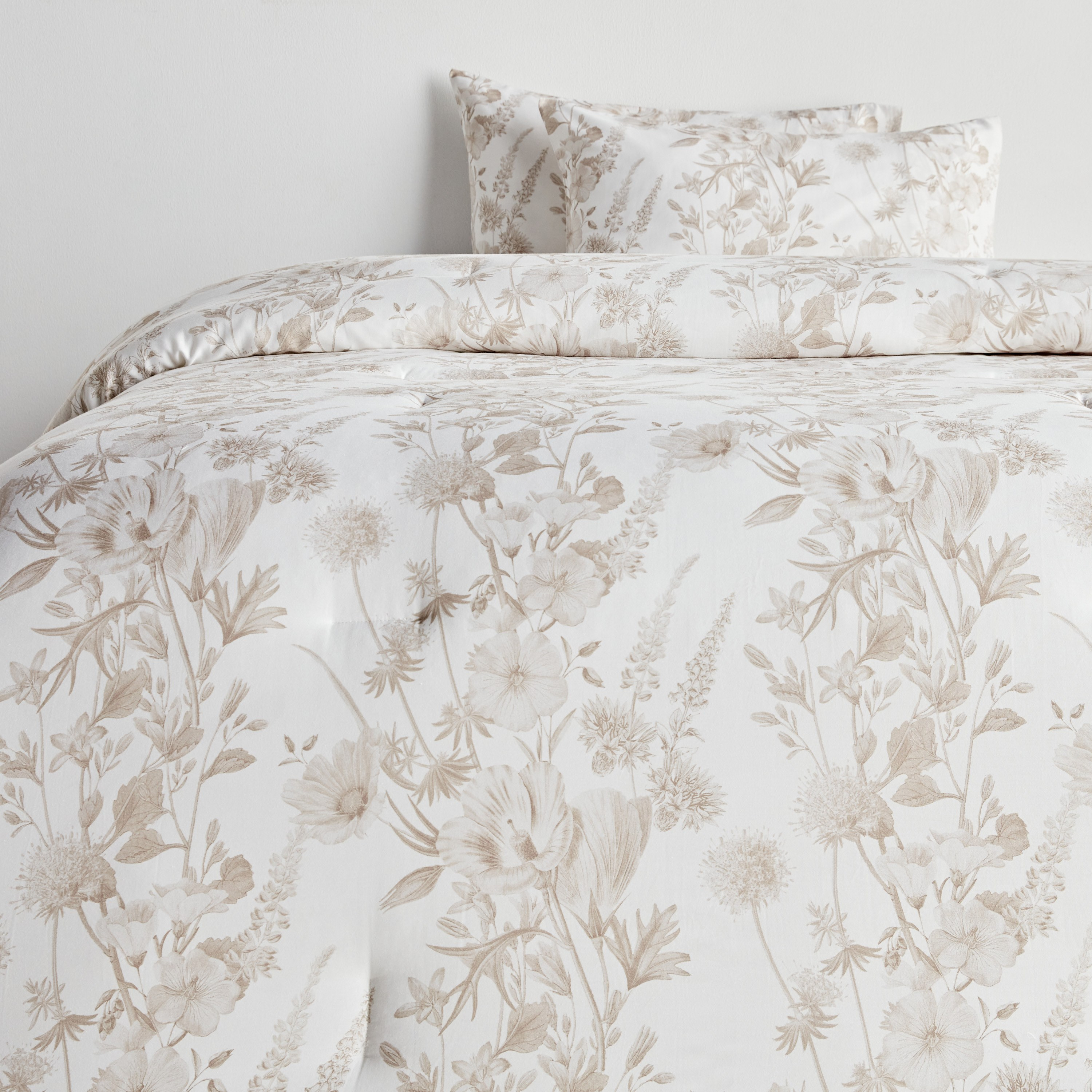 Darcie Printed 3-Piece King Comforter Set - 240x260 cm-household-bedding-comfortersandbedspreads-comforters-image-2