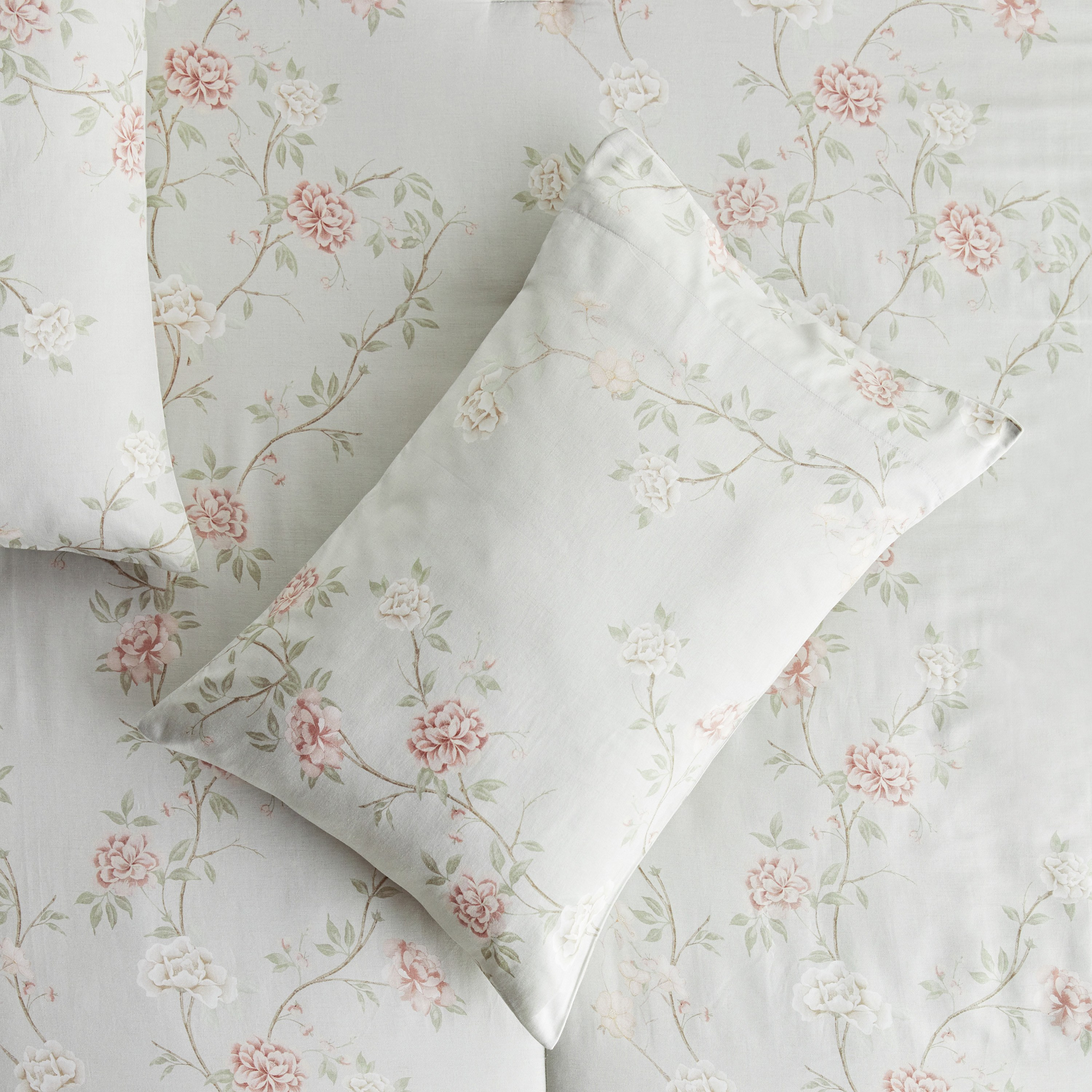 Jacinta Floral Print 200 Thread Count 3-Piece King Comforter Set - 240x260 cm-household-bedding-comfortersandbedspreads-comforters-image-3