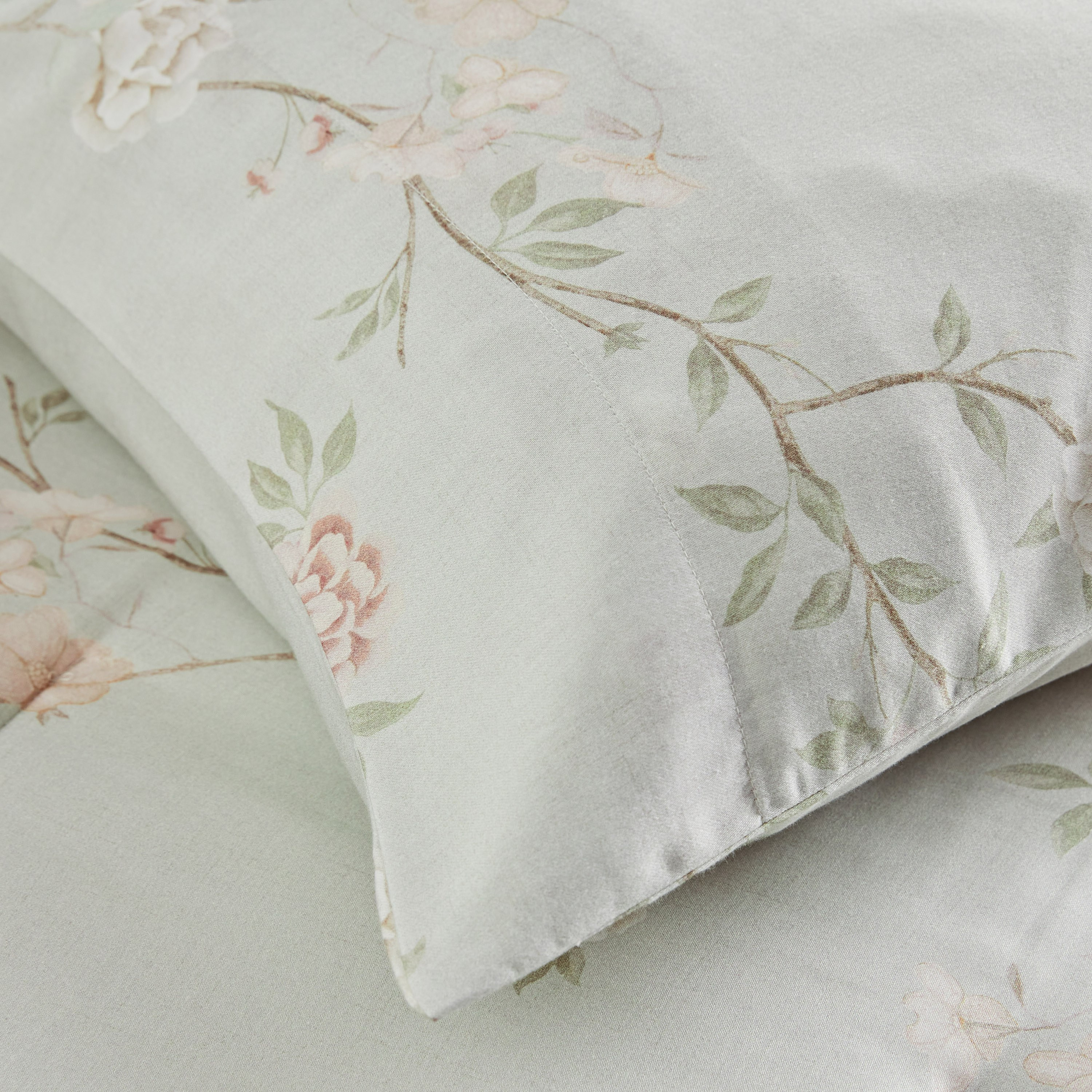 Jacinta Floral Print 200 Thread Count 3-Piece King Comforter Set - 240x260 cm-household-bedding-comfortersandbedspreads-comforters-image-4