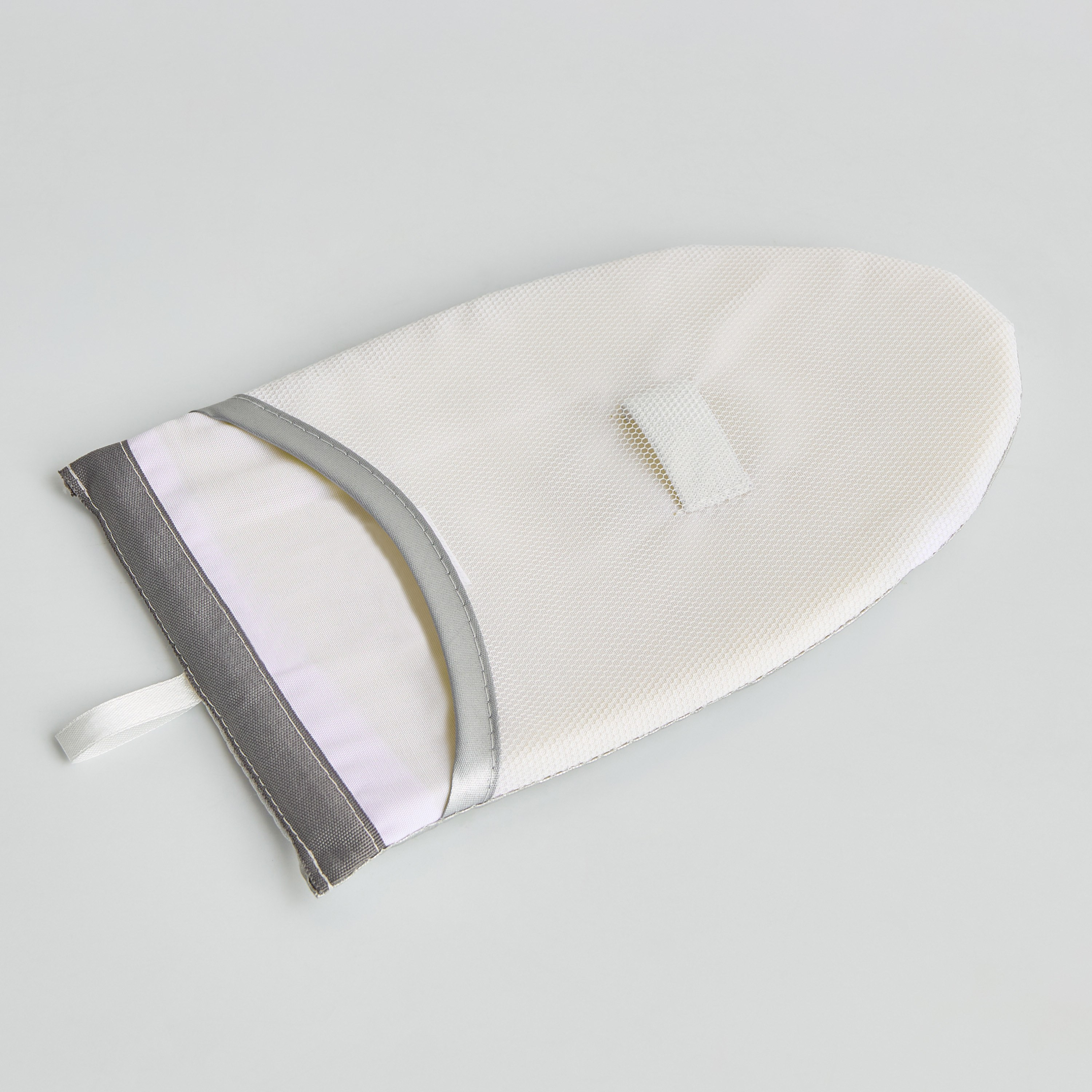قفاز مكواة بخار للملابس- دارلا-household-bathandlaundry-laundrysolutions-ironingboards-image-2