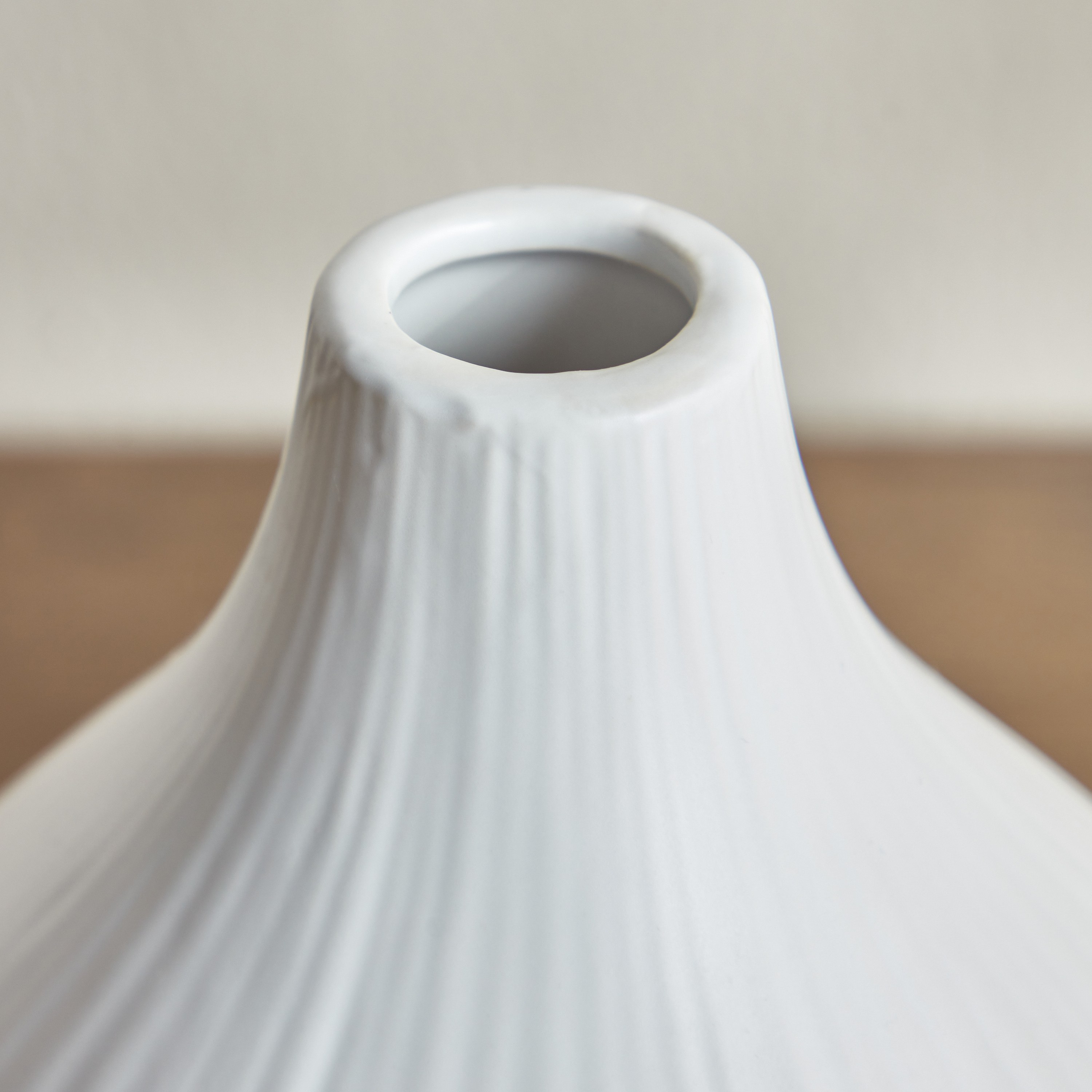 Ribbed Ceramic Vase - 22 cm-household-decor-vasesandbowls-image-2