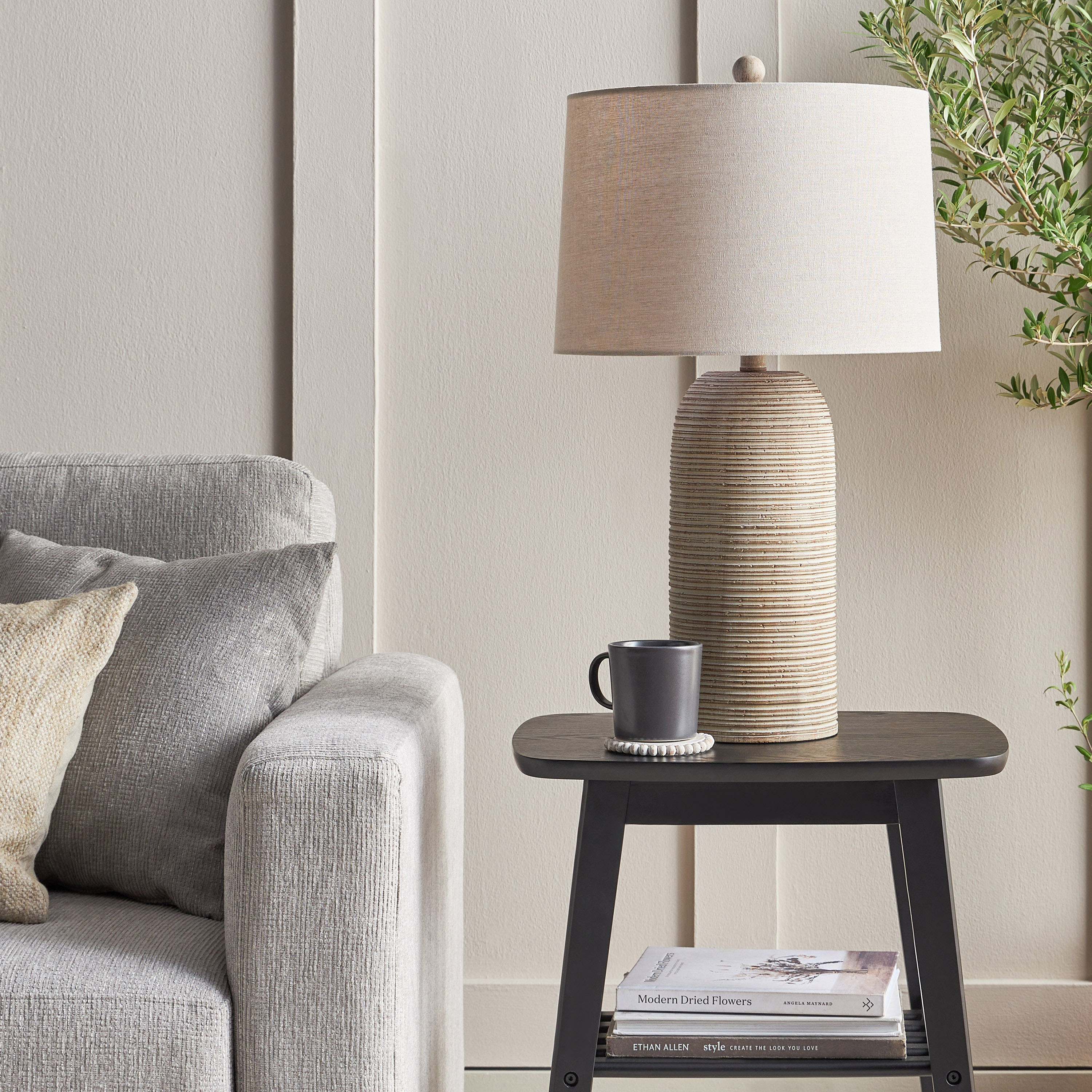Castalia Table Lamp - 67 cm-household-lighting-tableanddesklamps-image-6