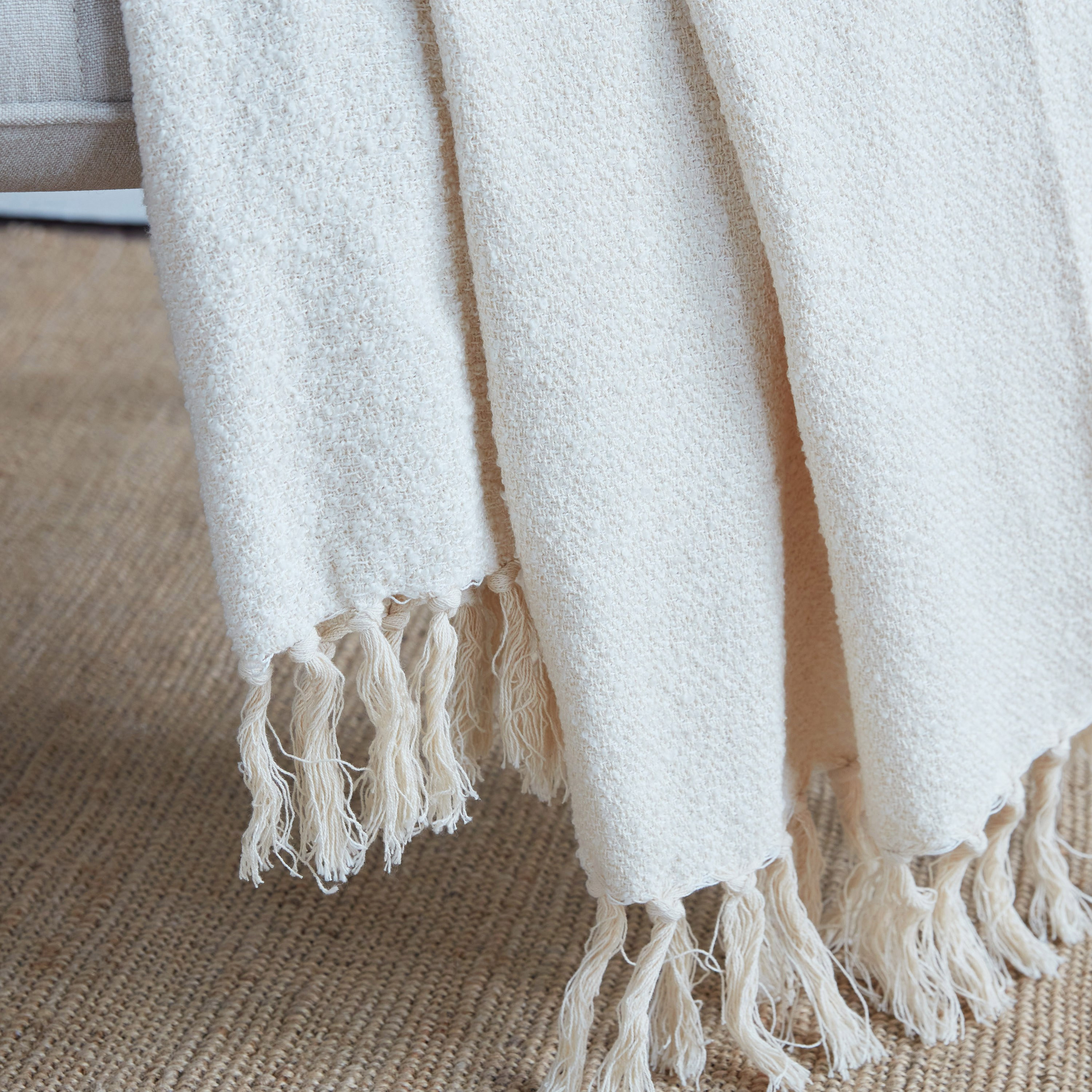 Kadri Woven Boucle Throw - 130x170 cm-household-cushionsandthrows-throwsandblankets-throws-image-2