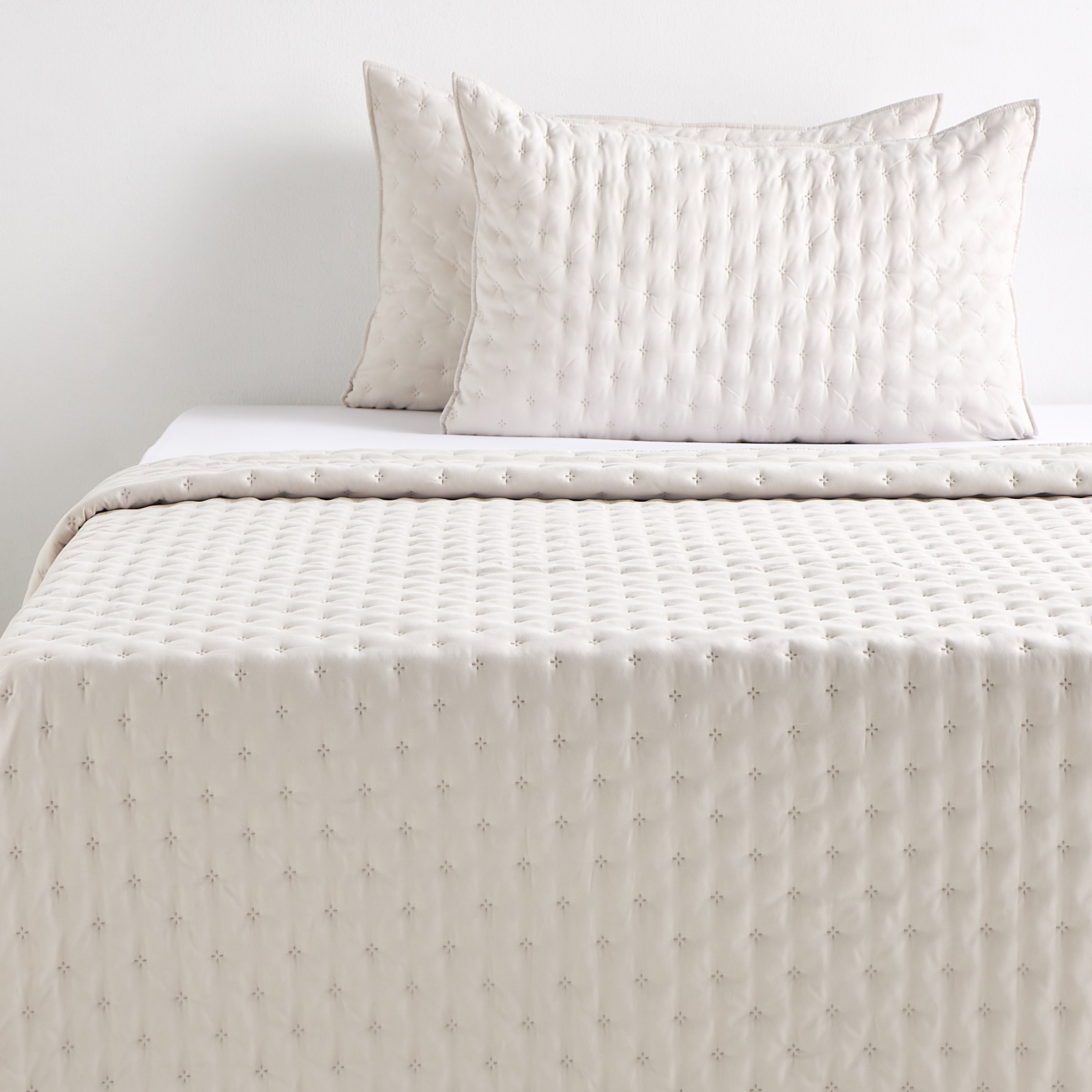 Feliz 3-Piece King Bedspread Set - 240x260 cm-household-bedding-comfortersandbedspreads-bedspreads-image-2