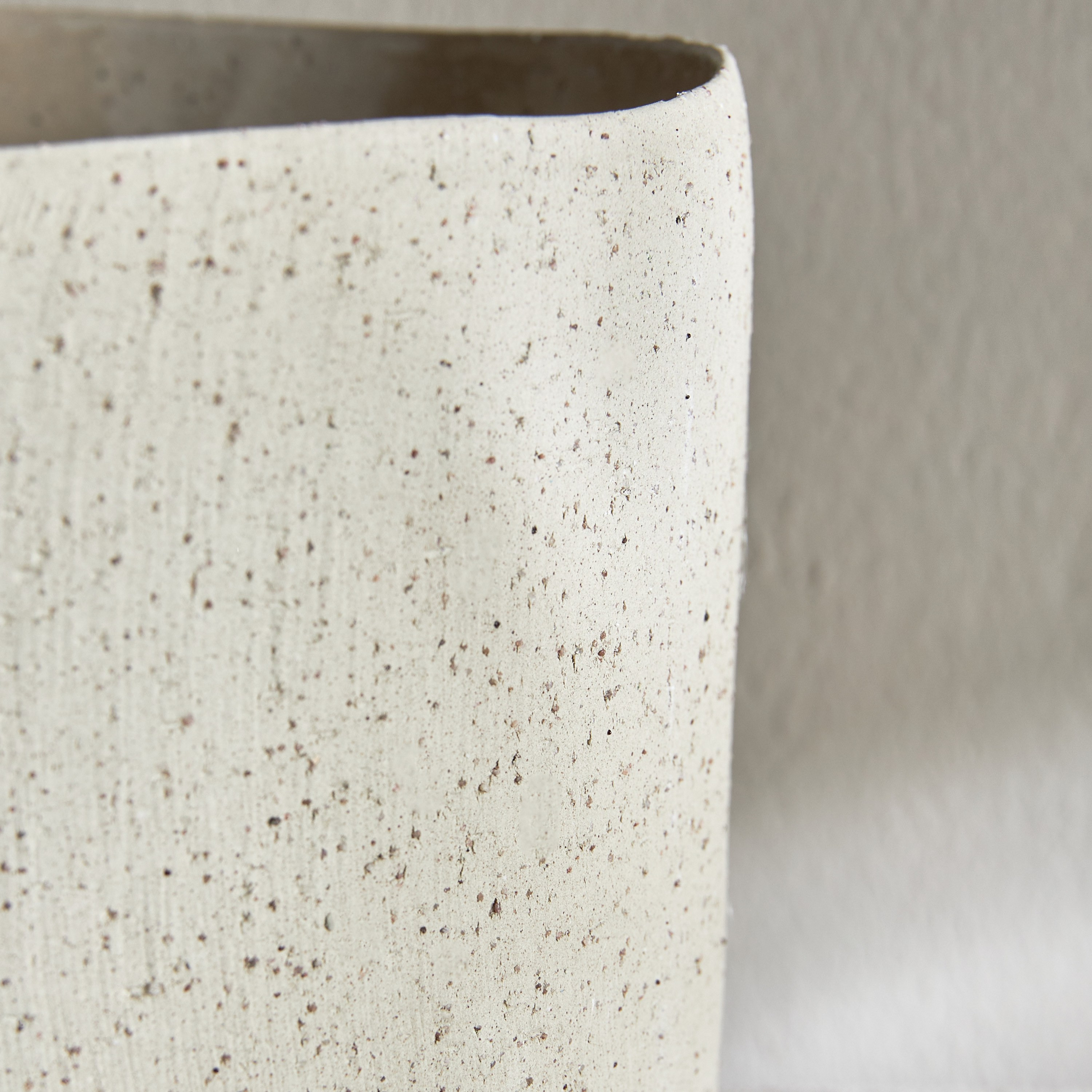 Lily Ceramic Planter - 22 cm-household-gardenandoutdoor-potsandplanters-planters-image-3