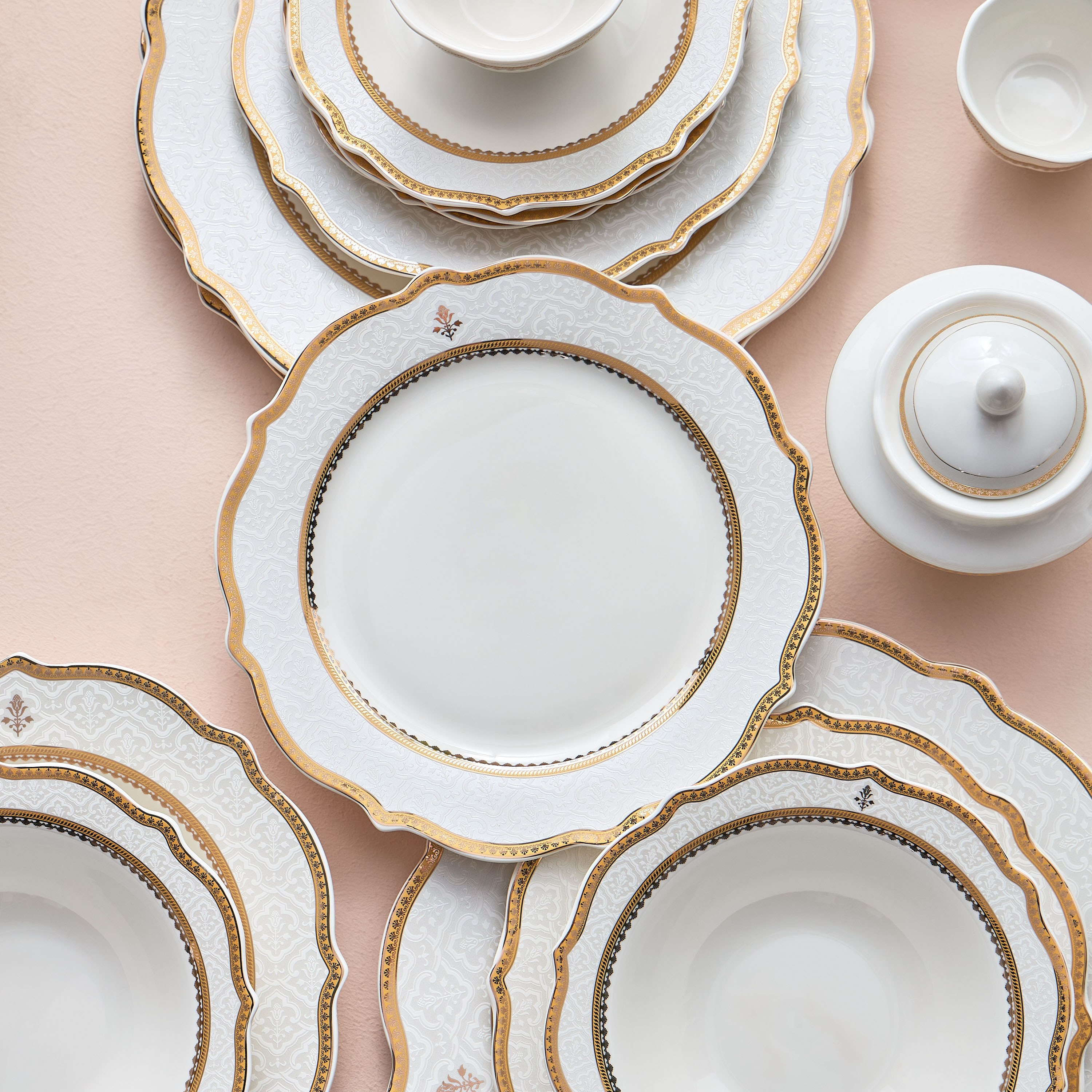 Shop Laila 105-Piece New Bone China Dinner Set | Homecentre Oman