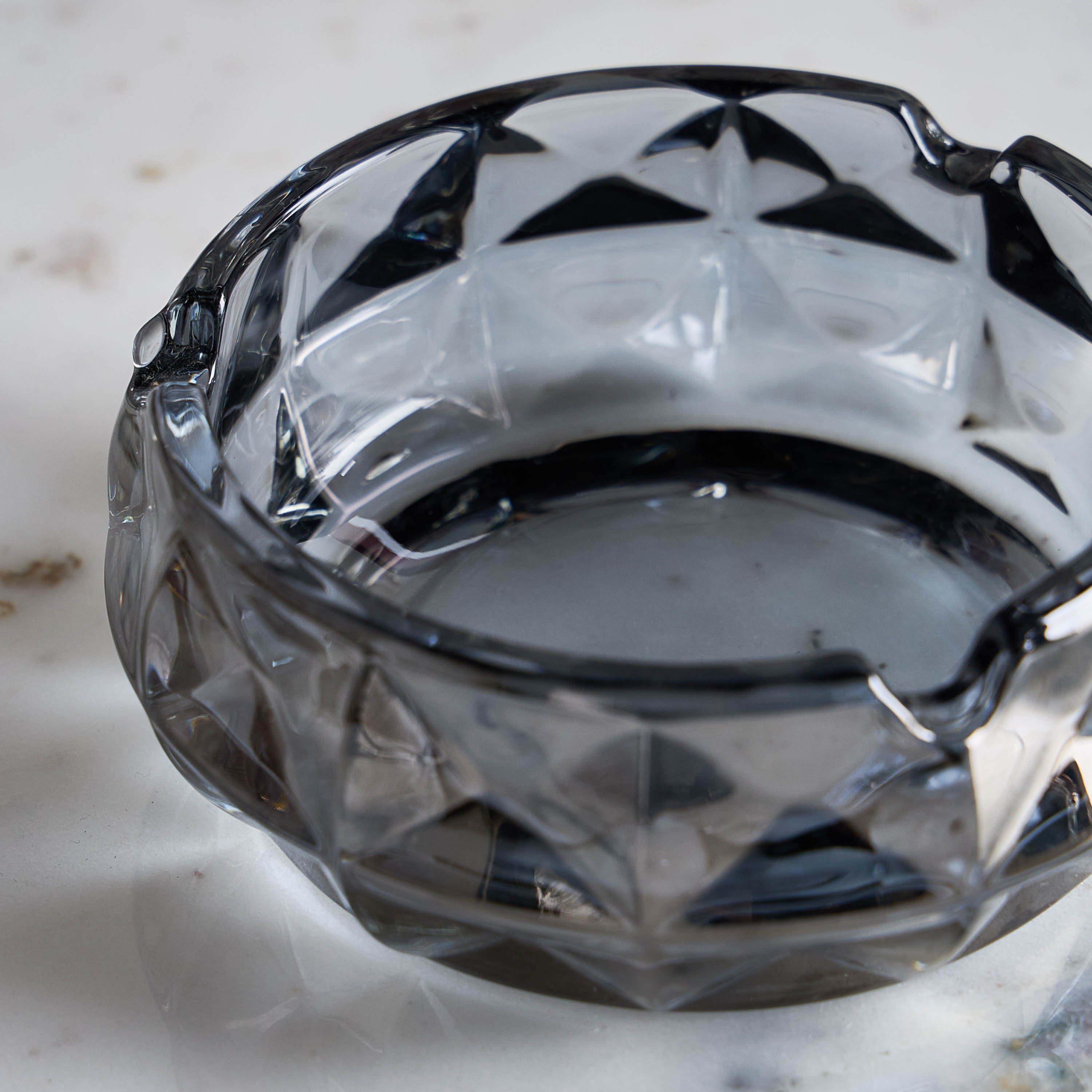 Bert Glass Ashtray-household-dining-shopbysolutions-ashtrays-image-2