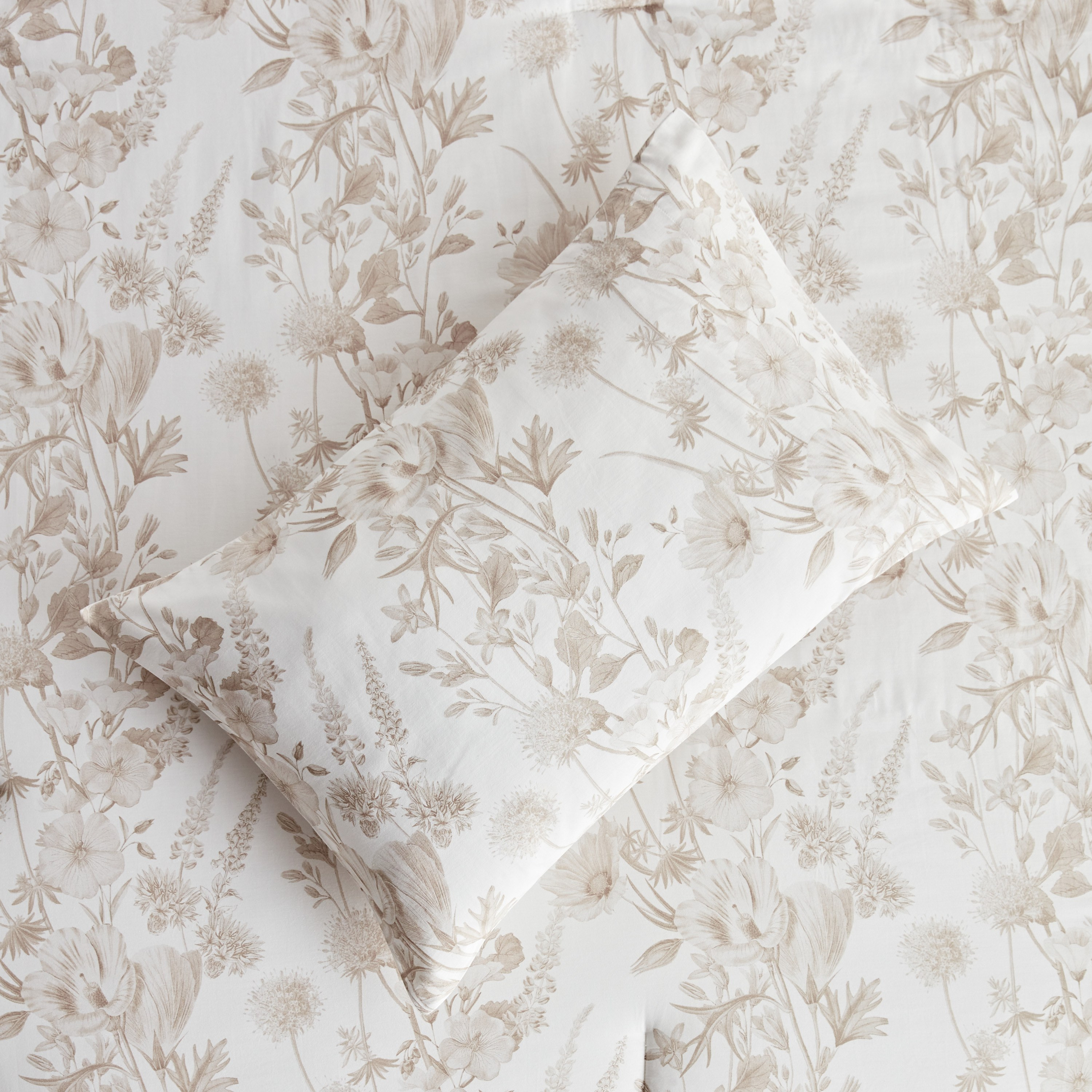 Darcie Cotton Floral Print 200 Thread Count 2-Piece Full Comforter Set - 160x240 cm-household-bedding-comfortersandbedspreads-comforters-image-3