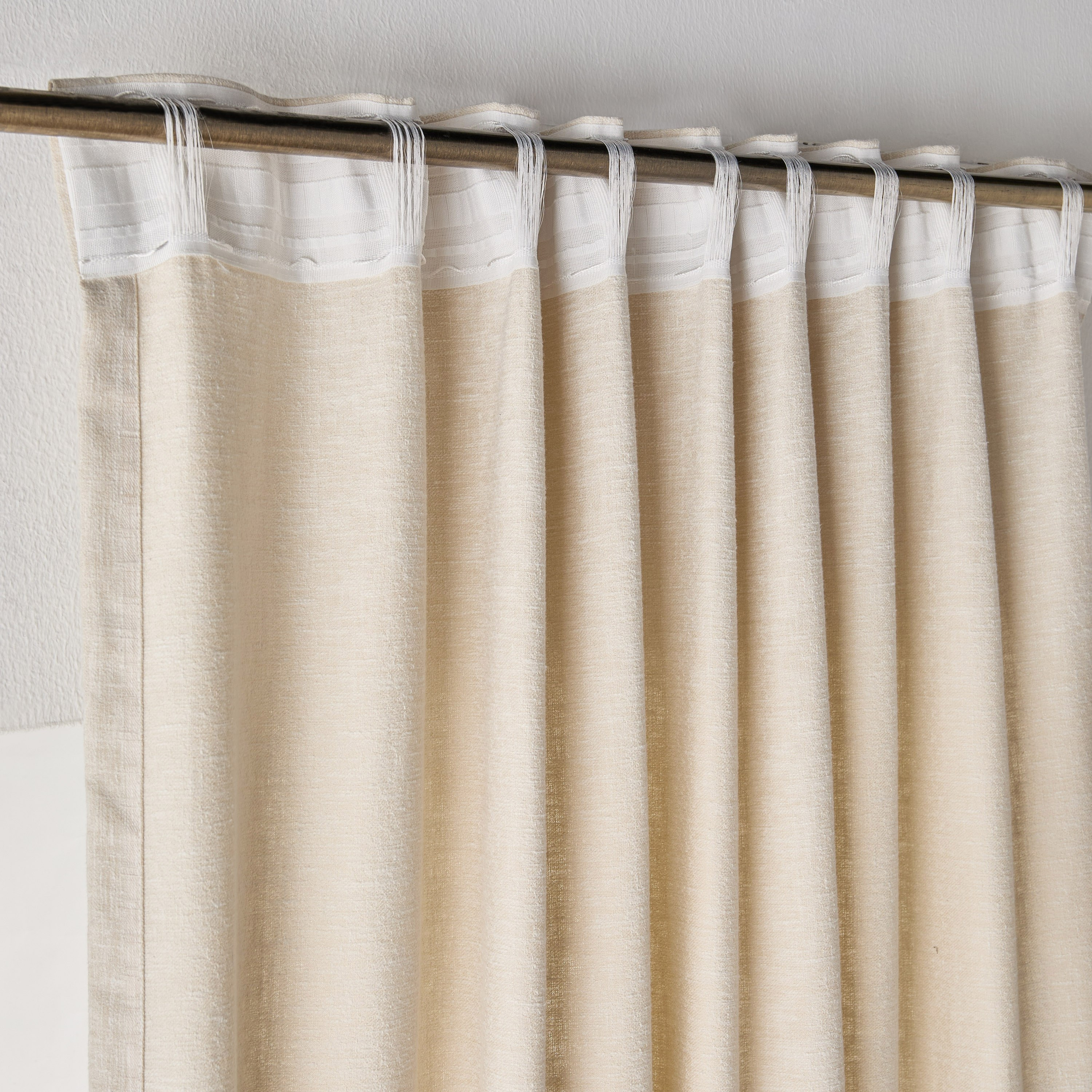 Oro Curtain - 135x300 cm-household-windows-curtains-image-4