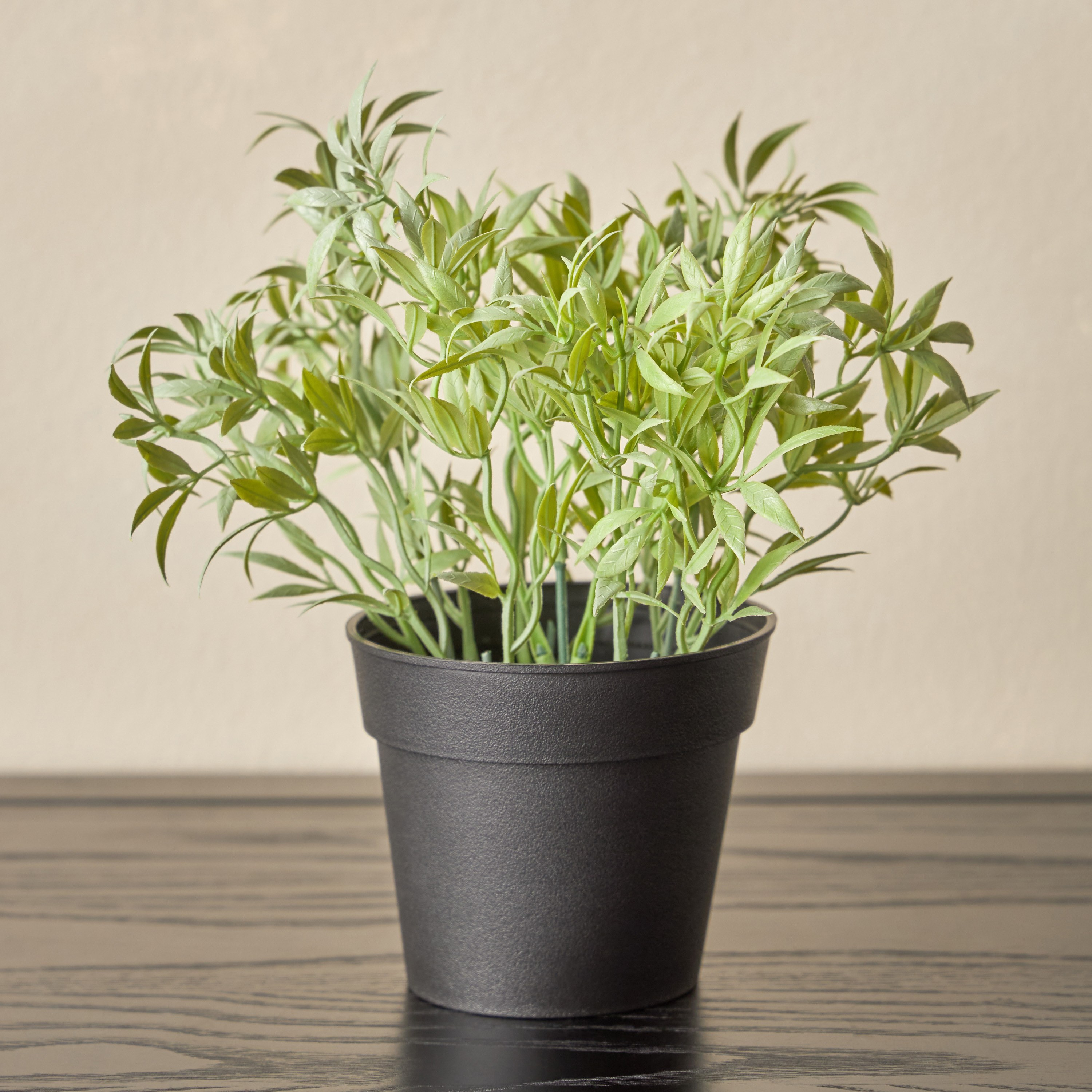 Stark Shrub in Pot - 18 cm-household-gardenandoutdoor-artificialplants-pottedplants-image-1