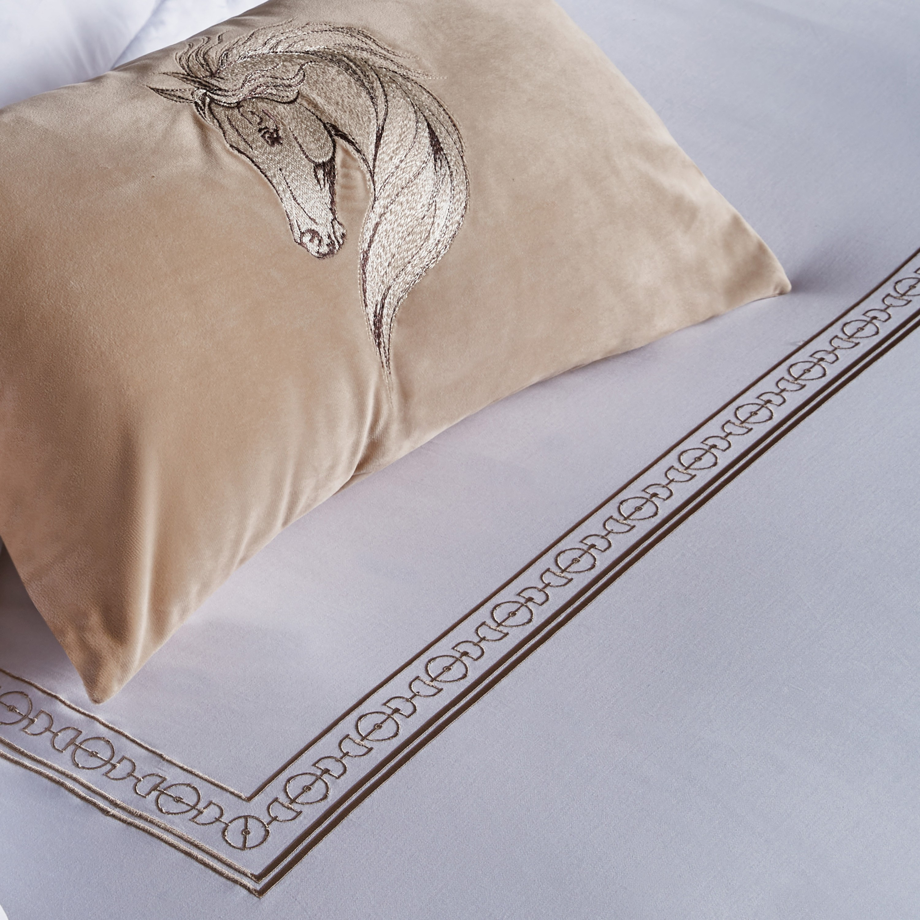 Ramiro Cotton Border Embroidered 4-Piece Super King Comforter Set - 240x260 cm-household-bedding-comfortersandbedspreads-comforters-image-4