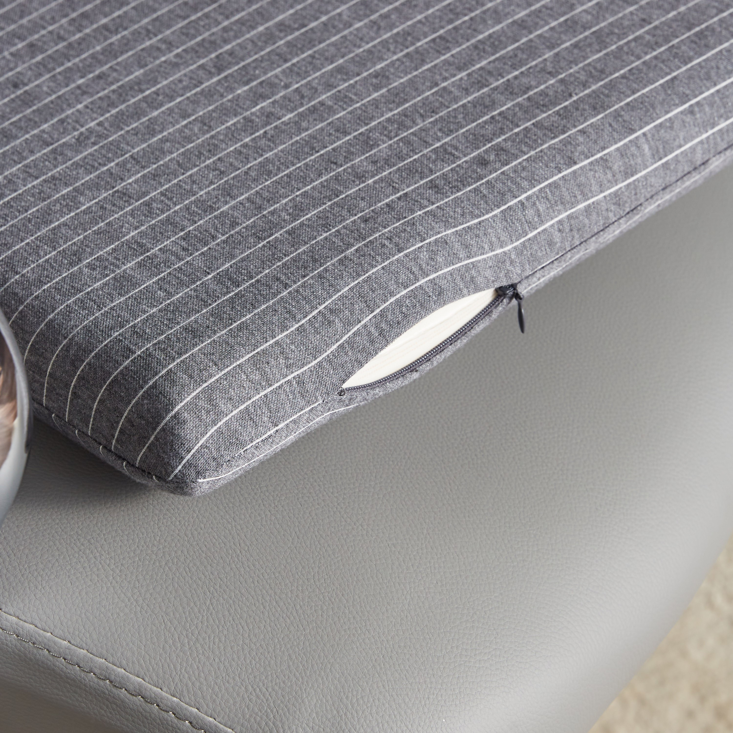 Saya Chair Pad - 40x40 cm-household-cushionsandthrows-chairpads-image-3
