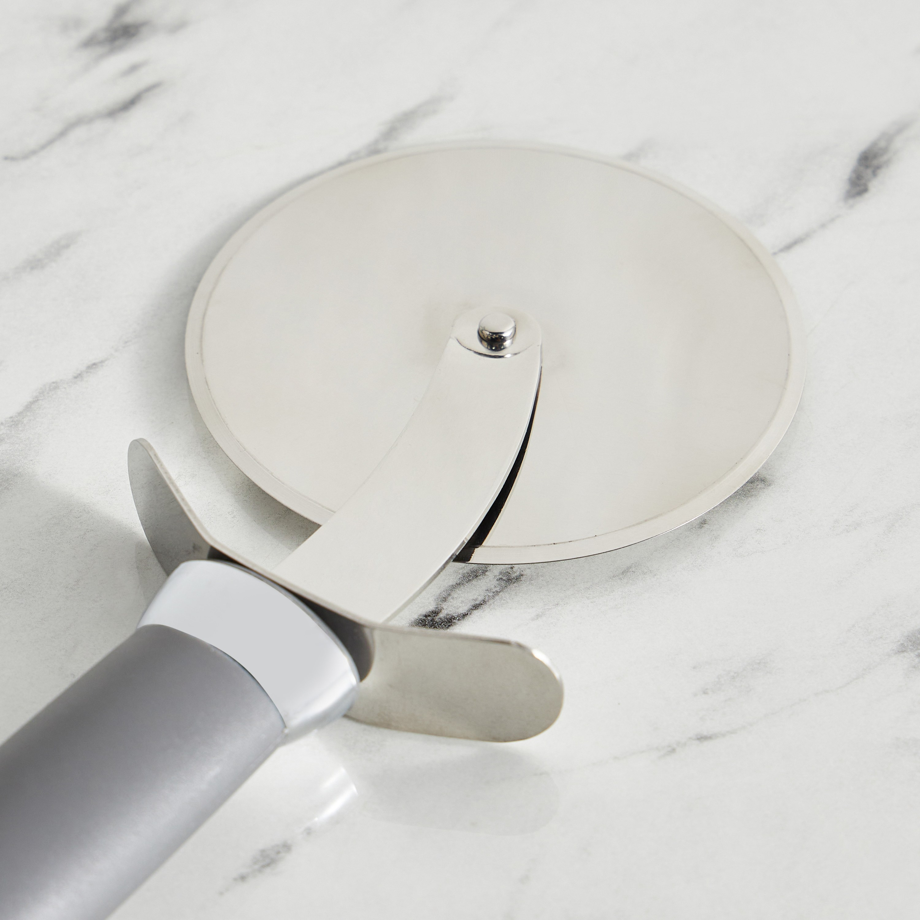 Devon Pizza Wheel-household-kitchen-kitchentoolsandutensils-foodservingtools-image-2
