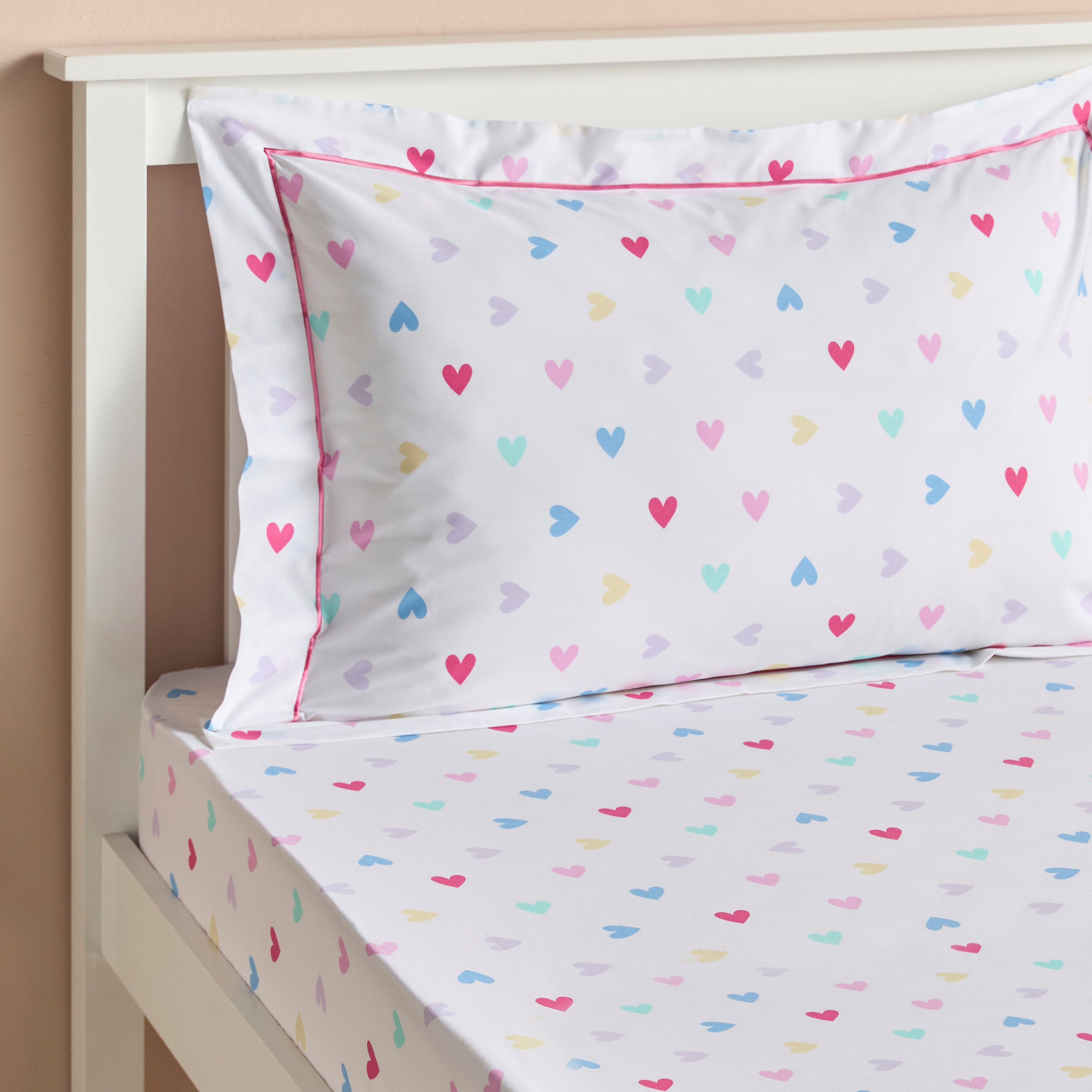 شرشف مطاطي فردي من القطن العضوي بعدد خيوط 200 وطبعات قلب - إيكو سناجل - 90x200 سم-babyandkids-beddingandwindows-bedding-fittedandflatsheets-image-2