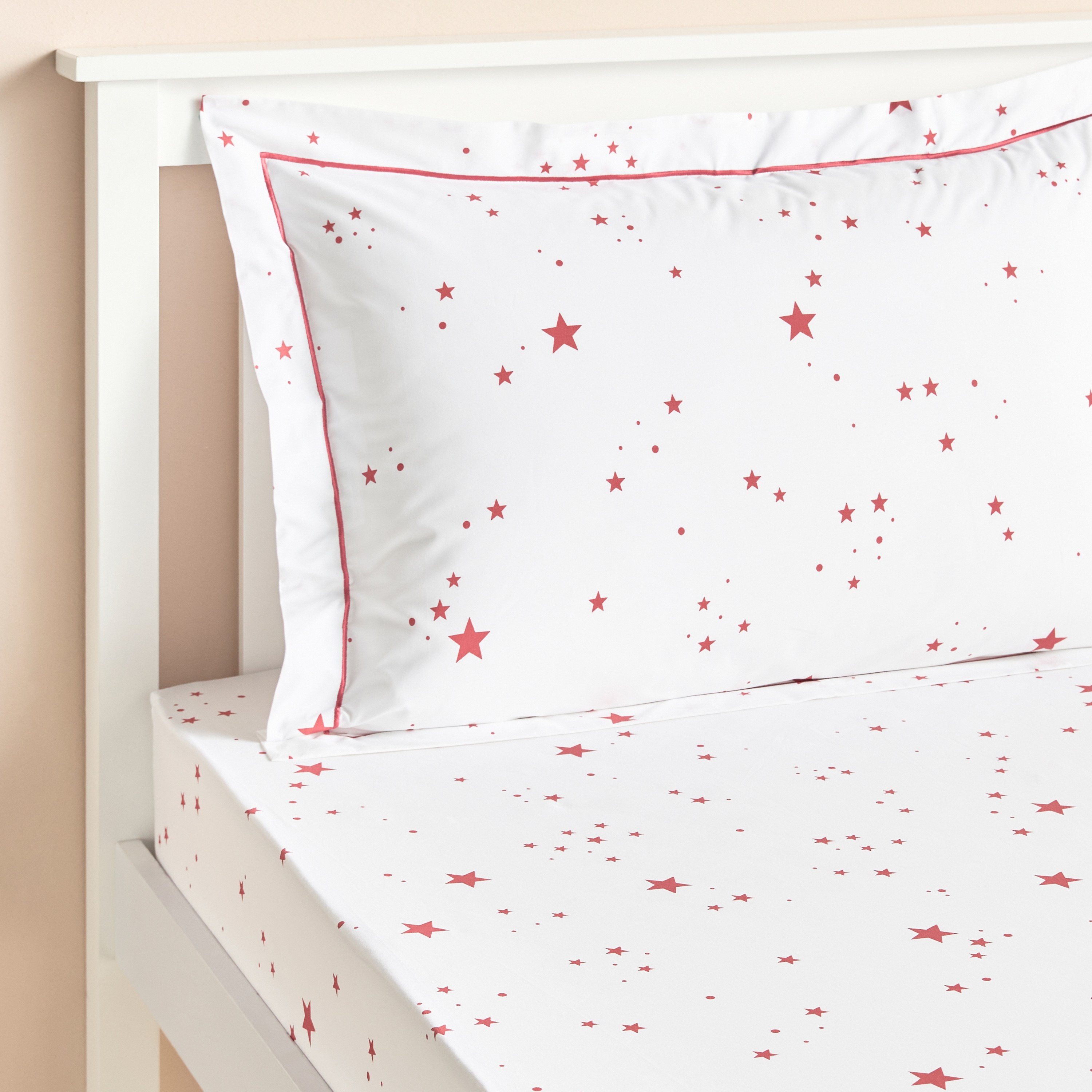 شرشف مطاطي كامل من القطن العضوي بعدد خيوط 200 خيط نجوم - إيكو سناجل - 120x200 سم-babyandkids-beddingandwindows-bedding-fittedandflatsheets-image-2