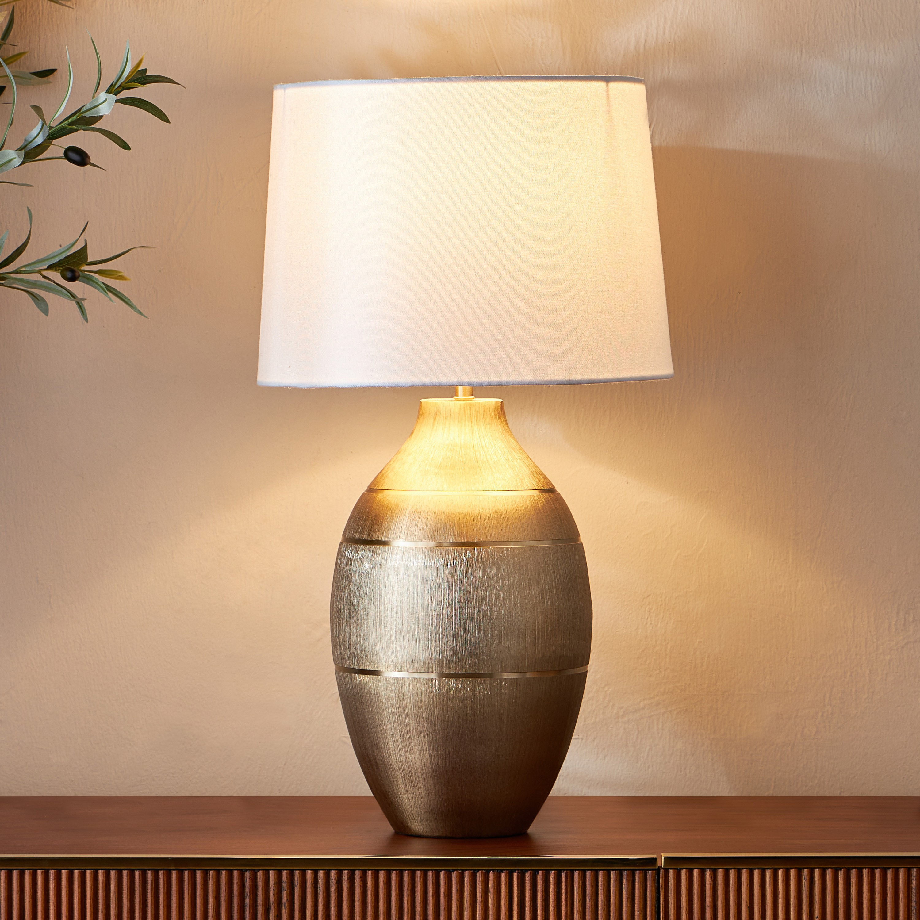 Enderby Micro Hammering Metal Table Lamp - 68 cm-household-lighting-tableanddesklamps-image-2