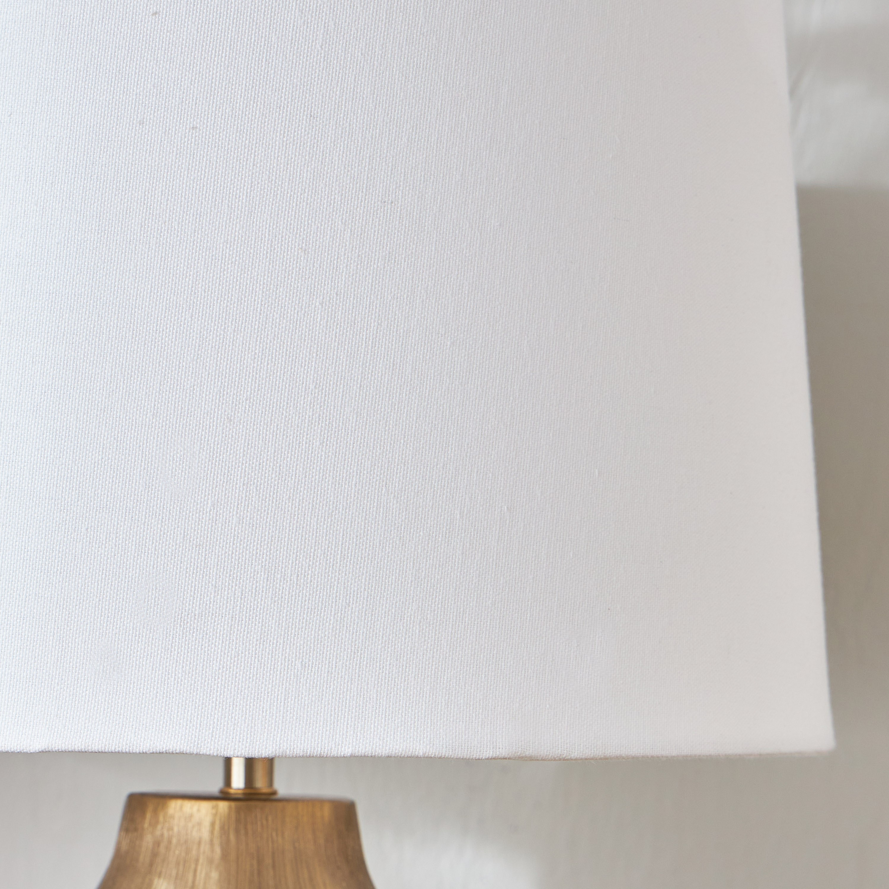 Enderby Micro Hammering Metal Table Lamp - 68 cm-household-lighting-tableanddesklamps-image-3