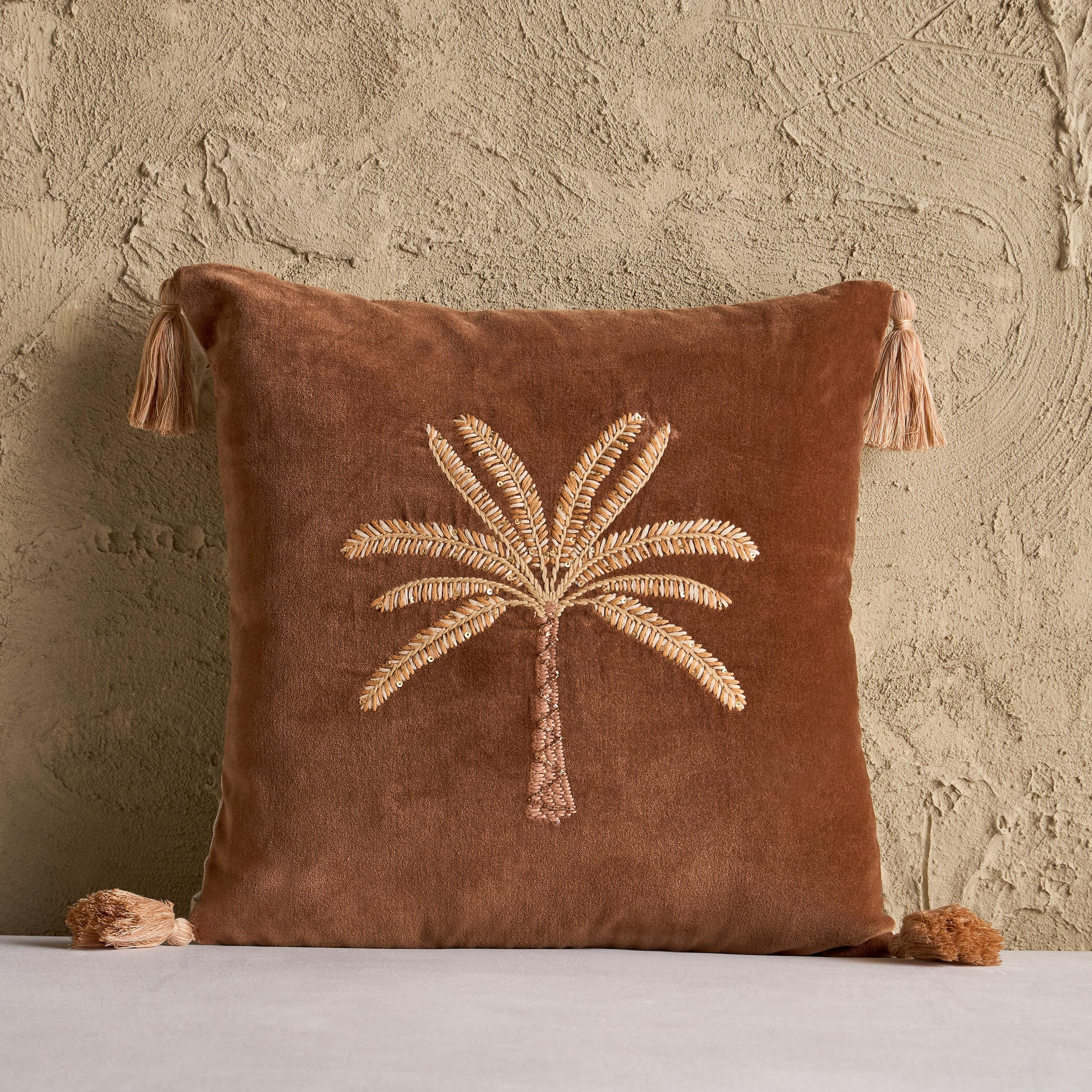 وسادة محشوة مطرزة زهرة - ديزرت إليجانس - 40x40 سم-household-cushionsandthrows-filledcushions-decorativecushions-image-1