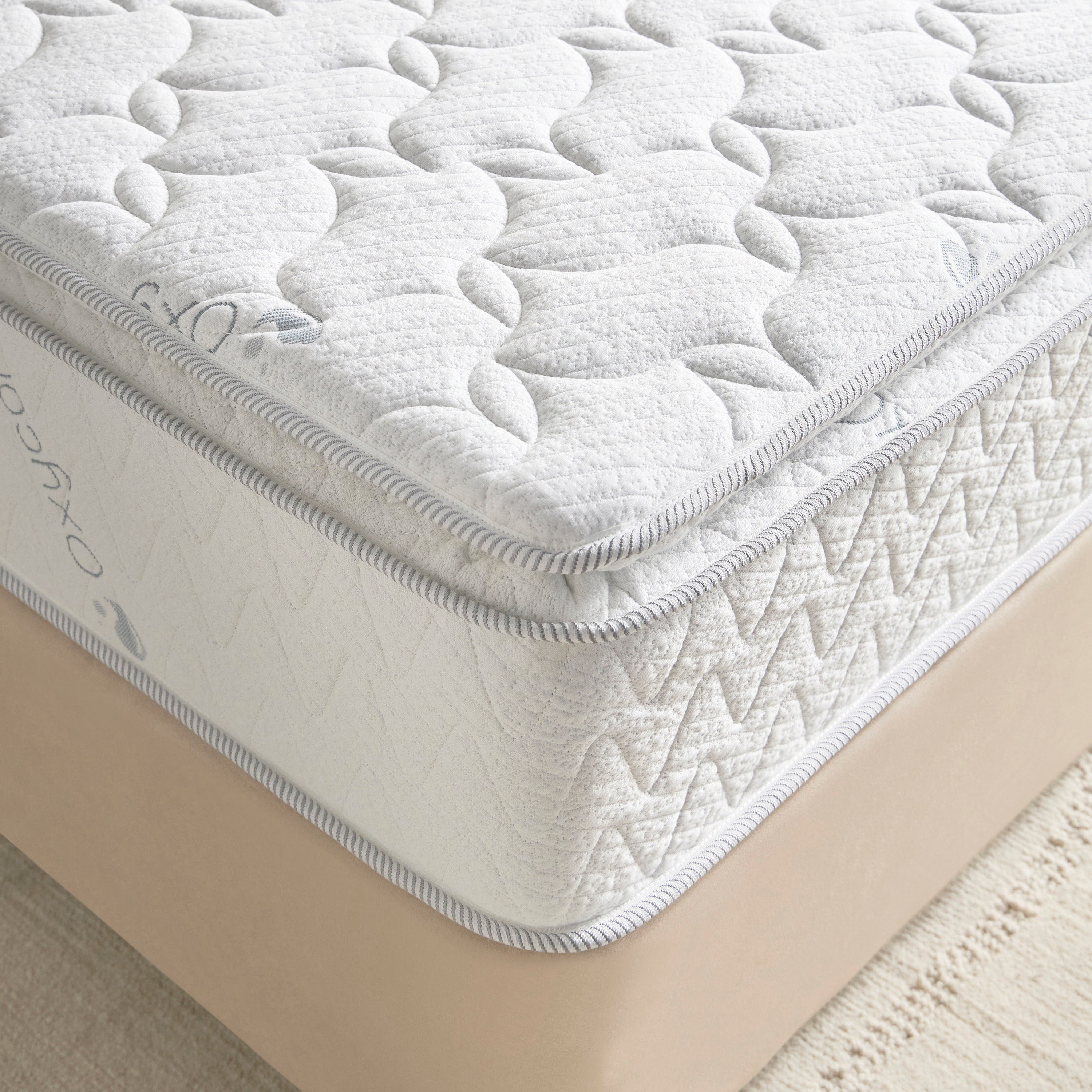 مرتبة كوين بنوابض وسطح موسّد من ريجوفينات رويال - 160x200 سم-furniture-mattresses-queenmattresses-image-1