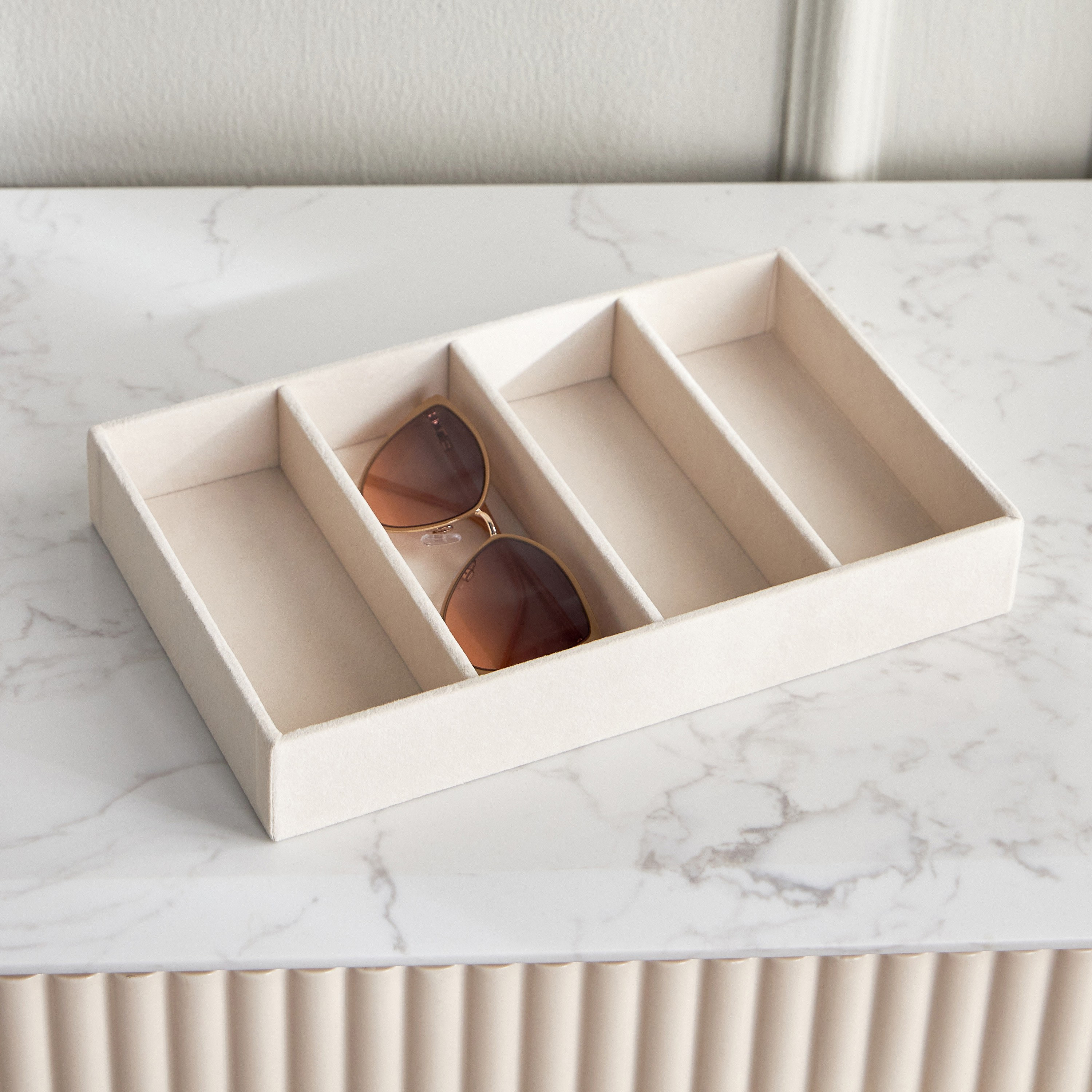 صينية نظارات 4 أقسام - فلوسكي-household-storage-jewelleryorganizing-jewellerytrays-image-1
