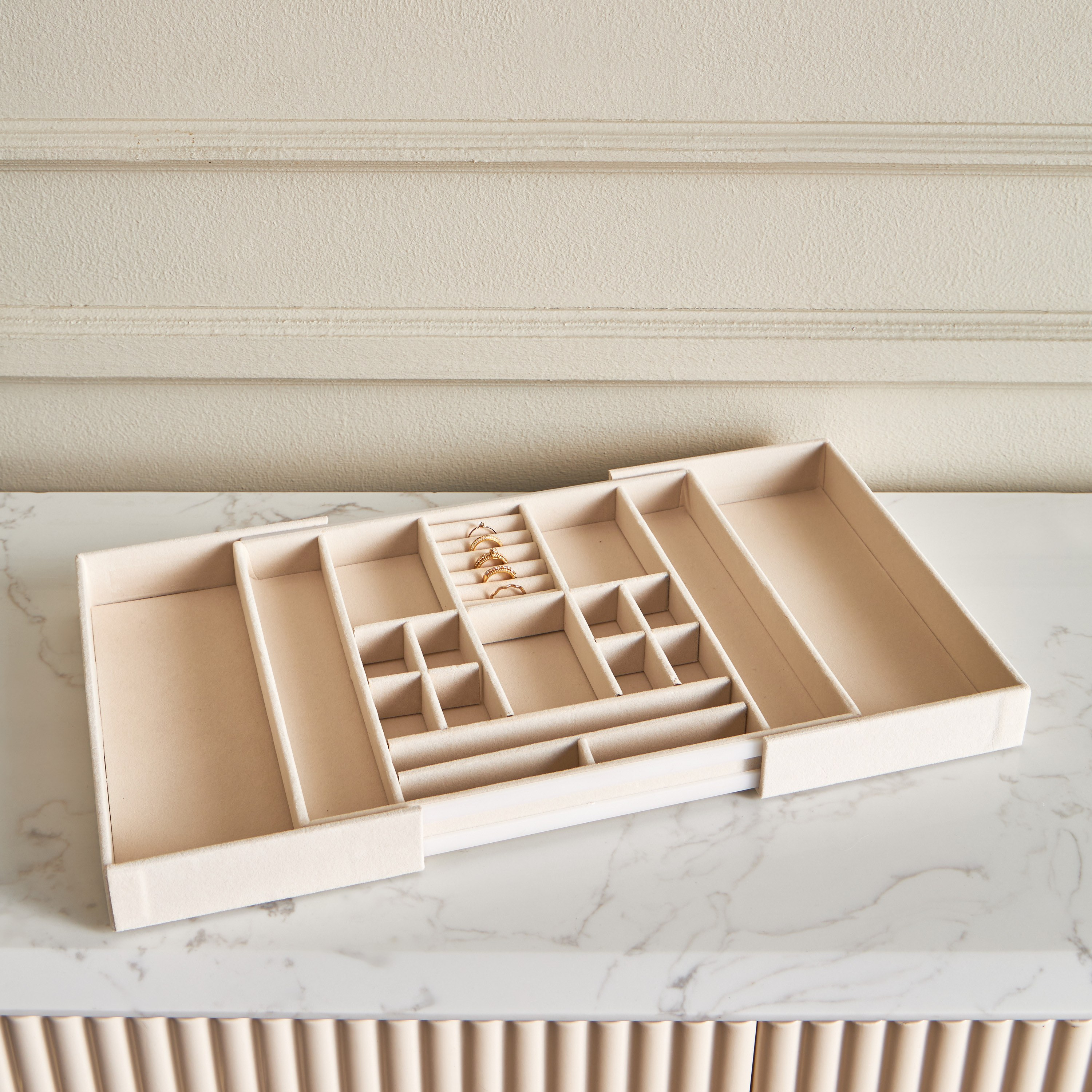 Flosci Expandable Jewellery Tray-household-storage-jewelleryorganizing-jewellerytrays-image-1