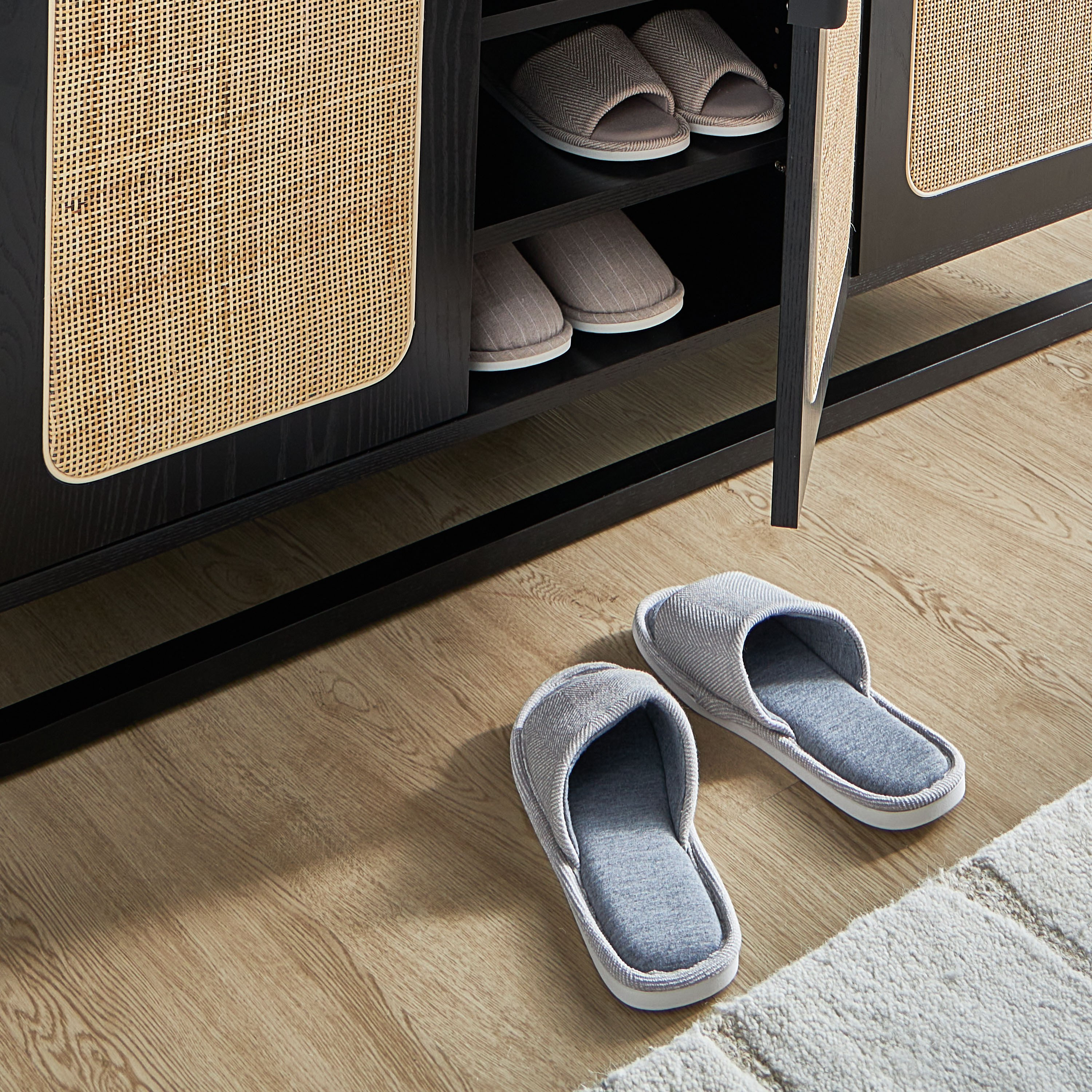 Bayou Indoor Slipper - Large to Extra Large-household-bathandlaundry-bathlinen-bathrobesandslippers-slippers-image-3