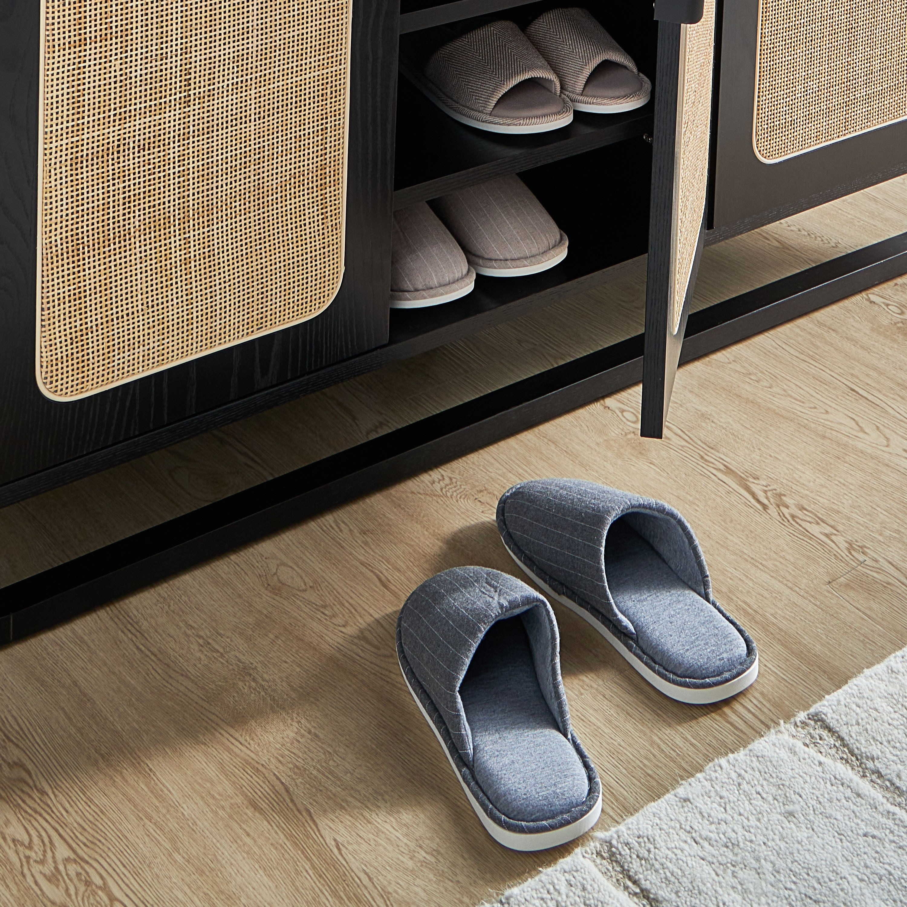 Bayou Indoor Slipper - Small to Medium-household-bathandlaundry-bathlinen-bathrobesandslippers-slippers-image-3