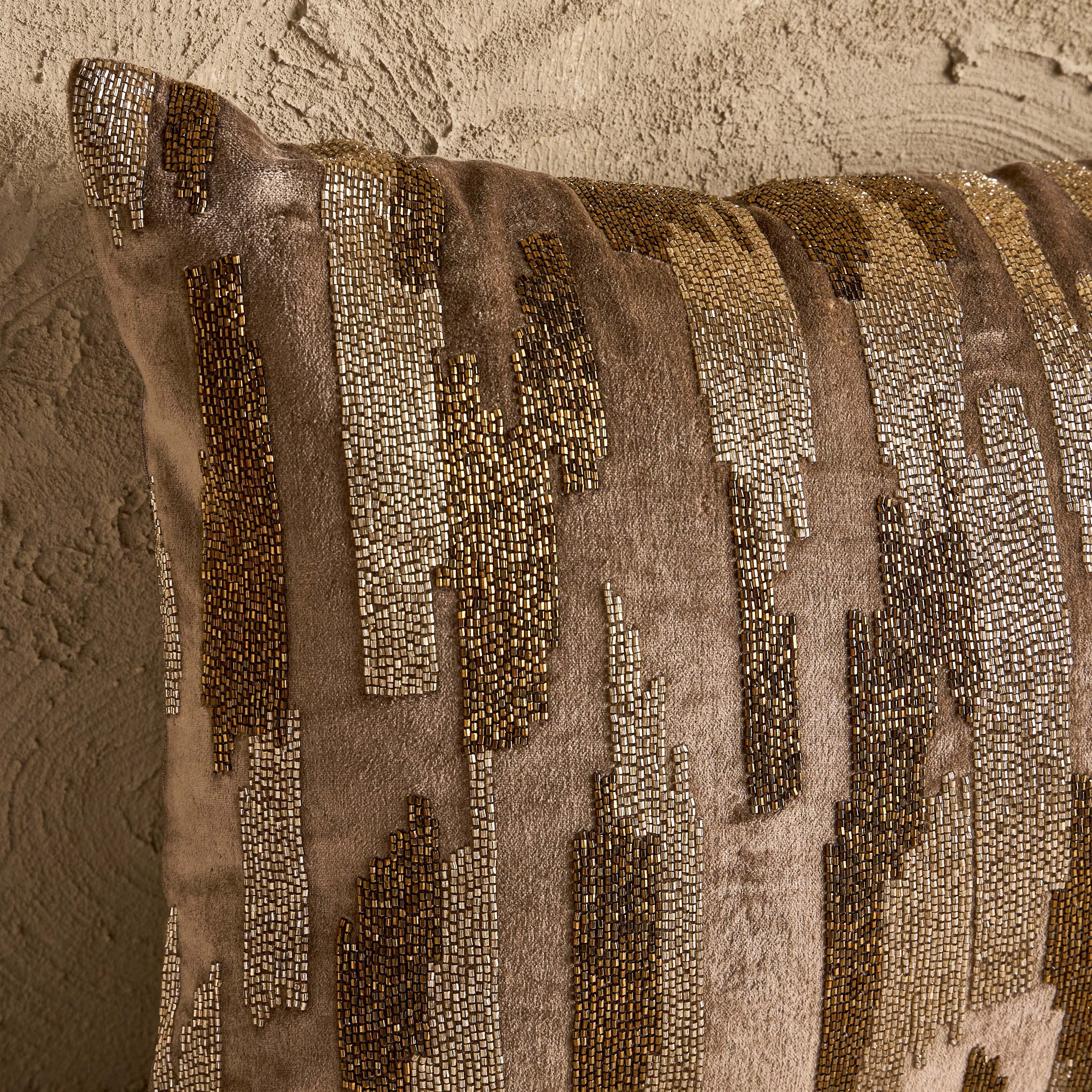 وسادة محشوة مطرزة بالخرز مارشا - ديزرت إليجانس - 40x65 سم-household-cushionsandthrows-filledcushions-decorativecushions-image-2