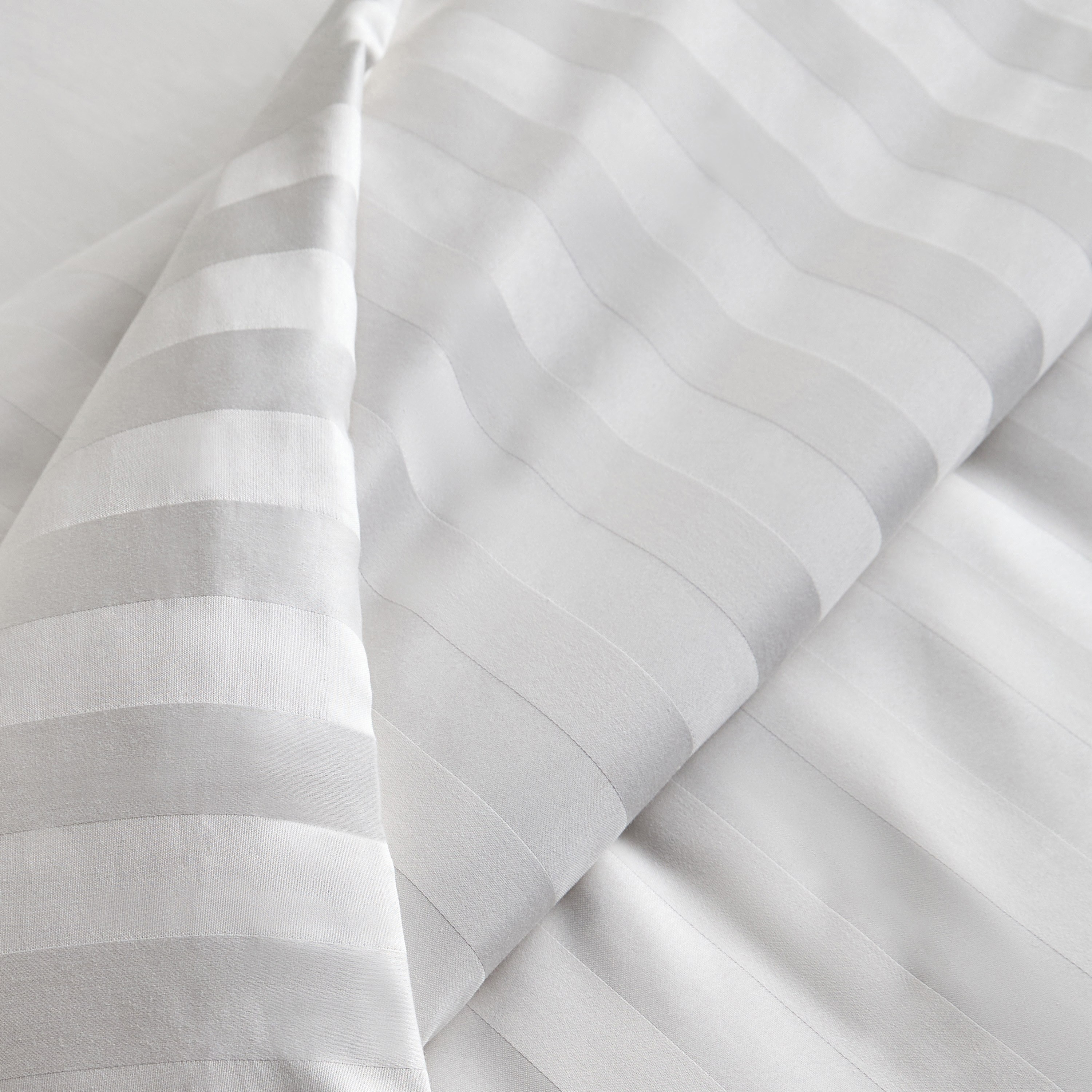 Satin Stripe Pima Cotton Sateen 525 Thread Count 3-Piece King Duvet Cover Set - 220x230 cm-household-bedding-duvetandcovers-duvetcovers-image-3