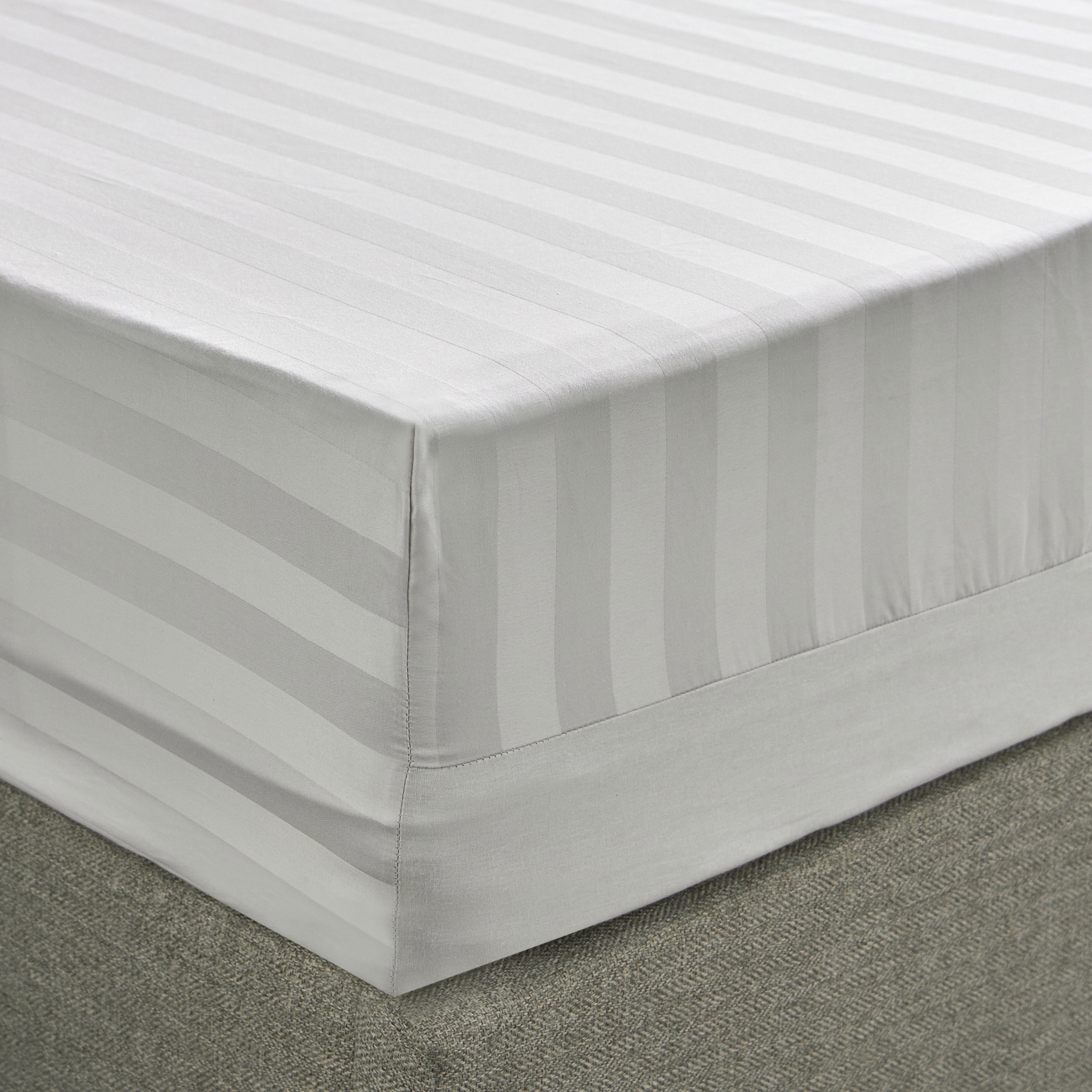 شرشف مطاطي سوبر كينج قطن بيما مخطط ساتان بعدد خيوط 525  - 200x205 سم-household-bedding-sheetsandpillowcases-fittedsheets-image-3
