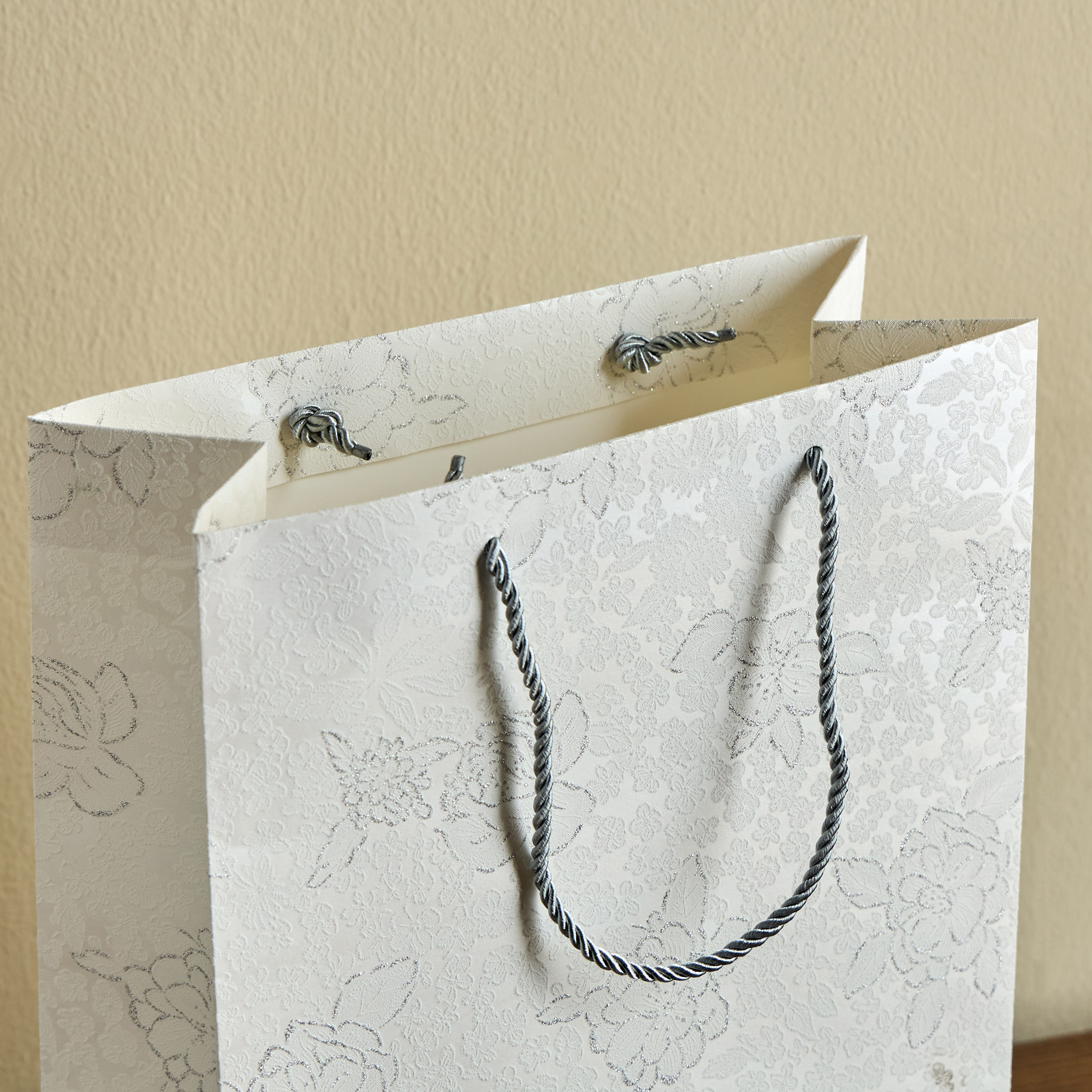 شنطة هدايا بطبعات فاوانيا - بيا-household-giftingaccessories-accessories-image-2