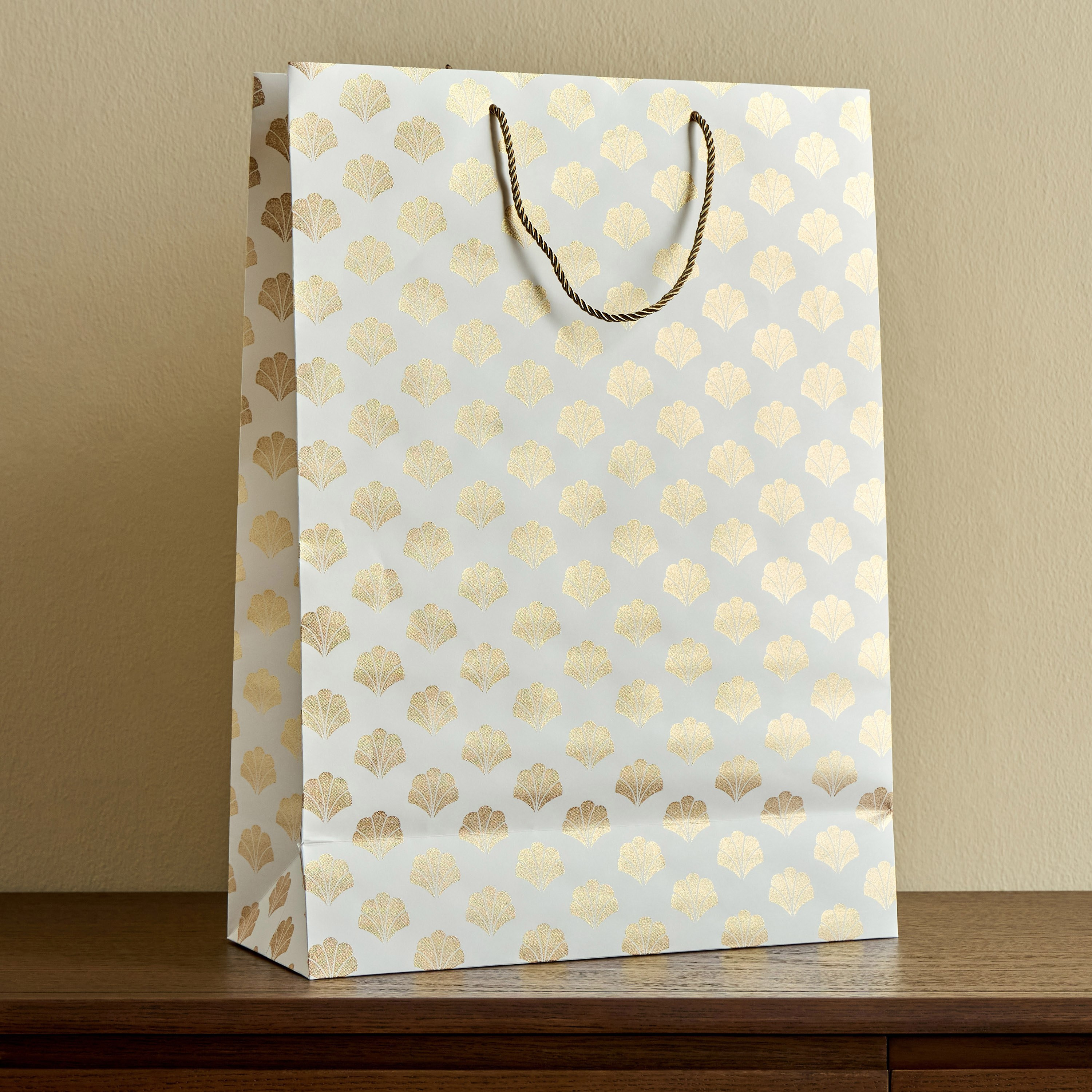 شنطة هدايا بطبعات - كوري-household-giftingaccessories-accessories-image-1