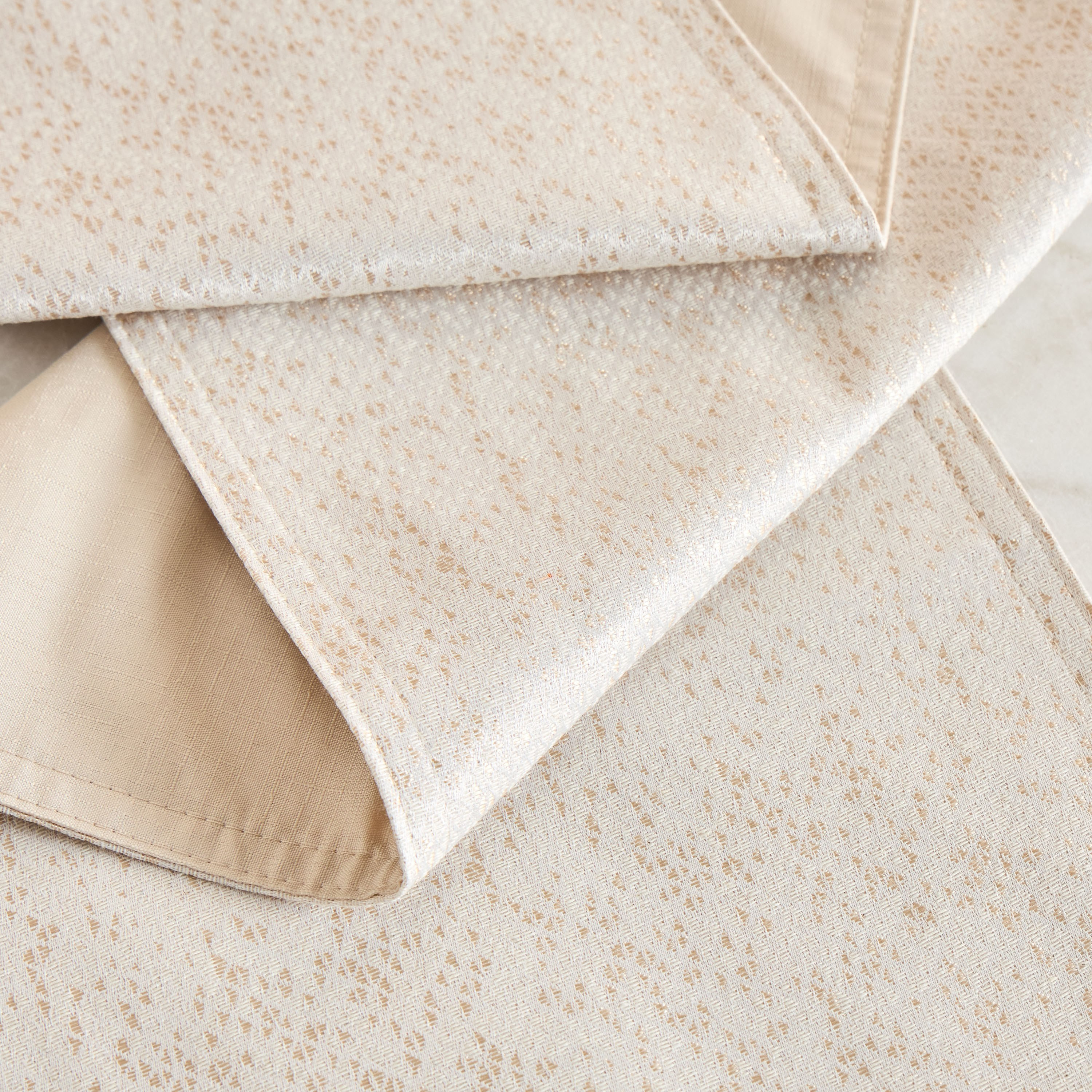 Noura Runner - 33x180 cm-household-dining-tablelinen-runnersandtablecovers-image-2