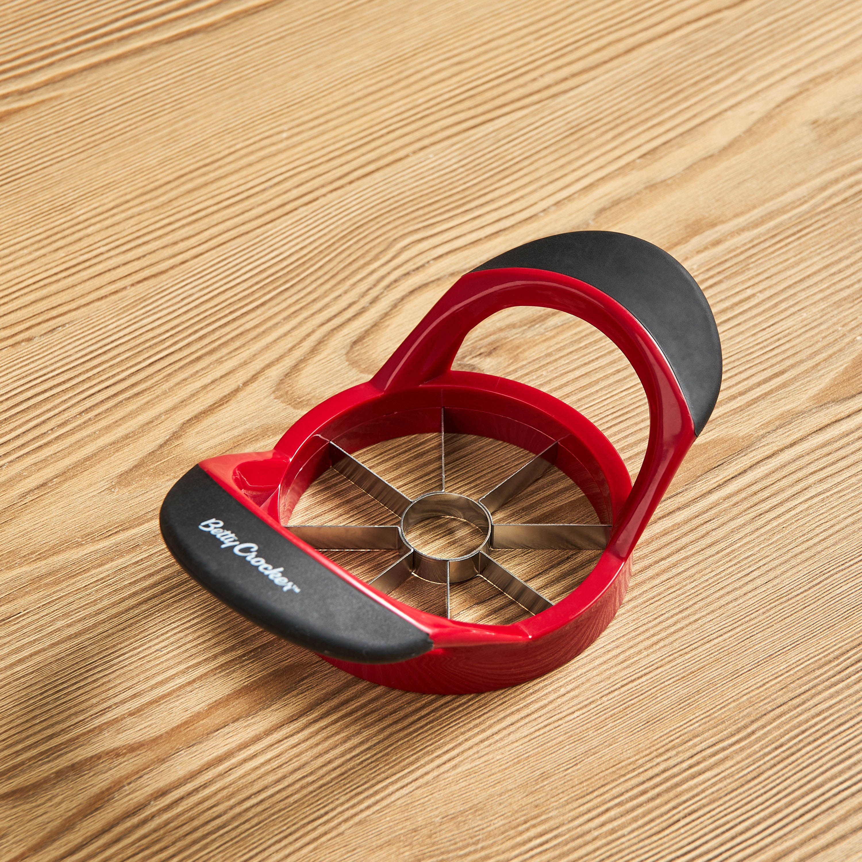 Betty Crocker Apple Cutter-household-kitchen-kitchentoolsandutensils-cookingaccessories-image-1