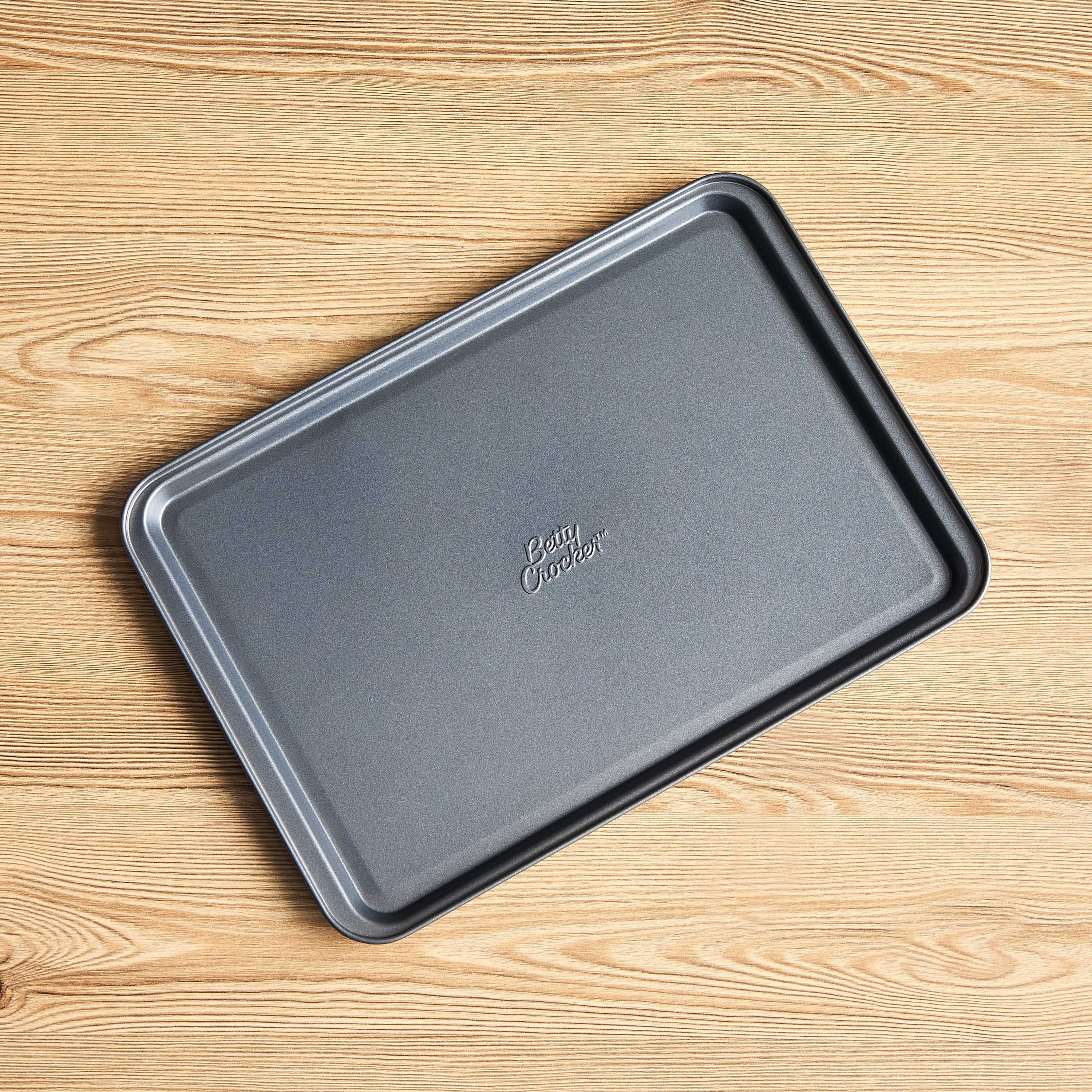 Betty Crocker Carbon Steel Baking Tray - 26x37 cm-household-kitchen-bakeware-bakingpansandmoulds-image-1