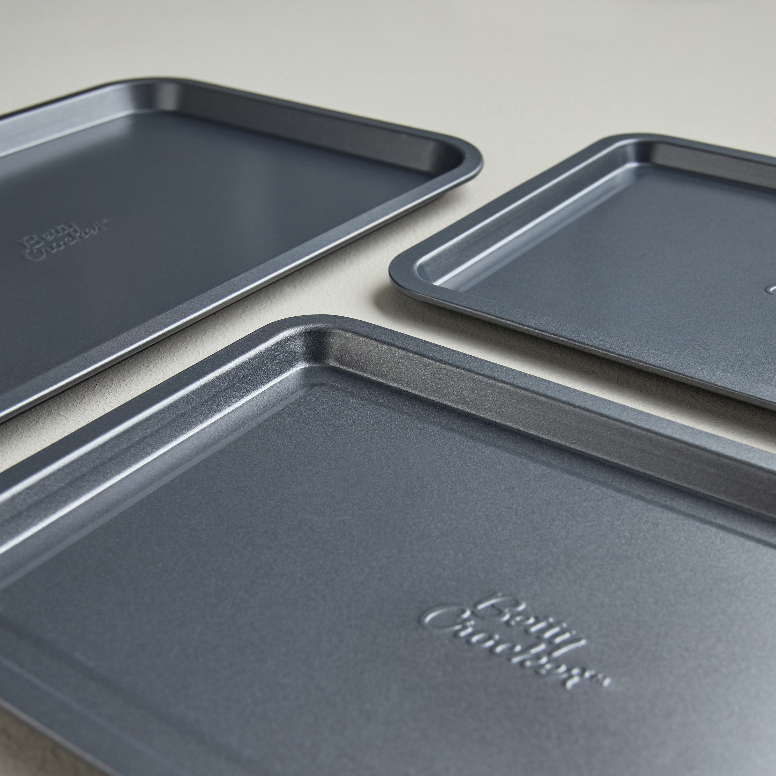 صواني خبز - بيتي كروكر - طقم 3 قطع-household-kitchen-bakeware-bakingpansandmoulds-image-2