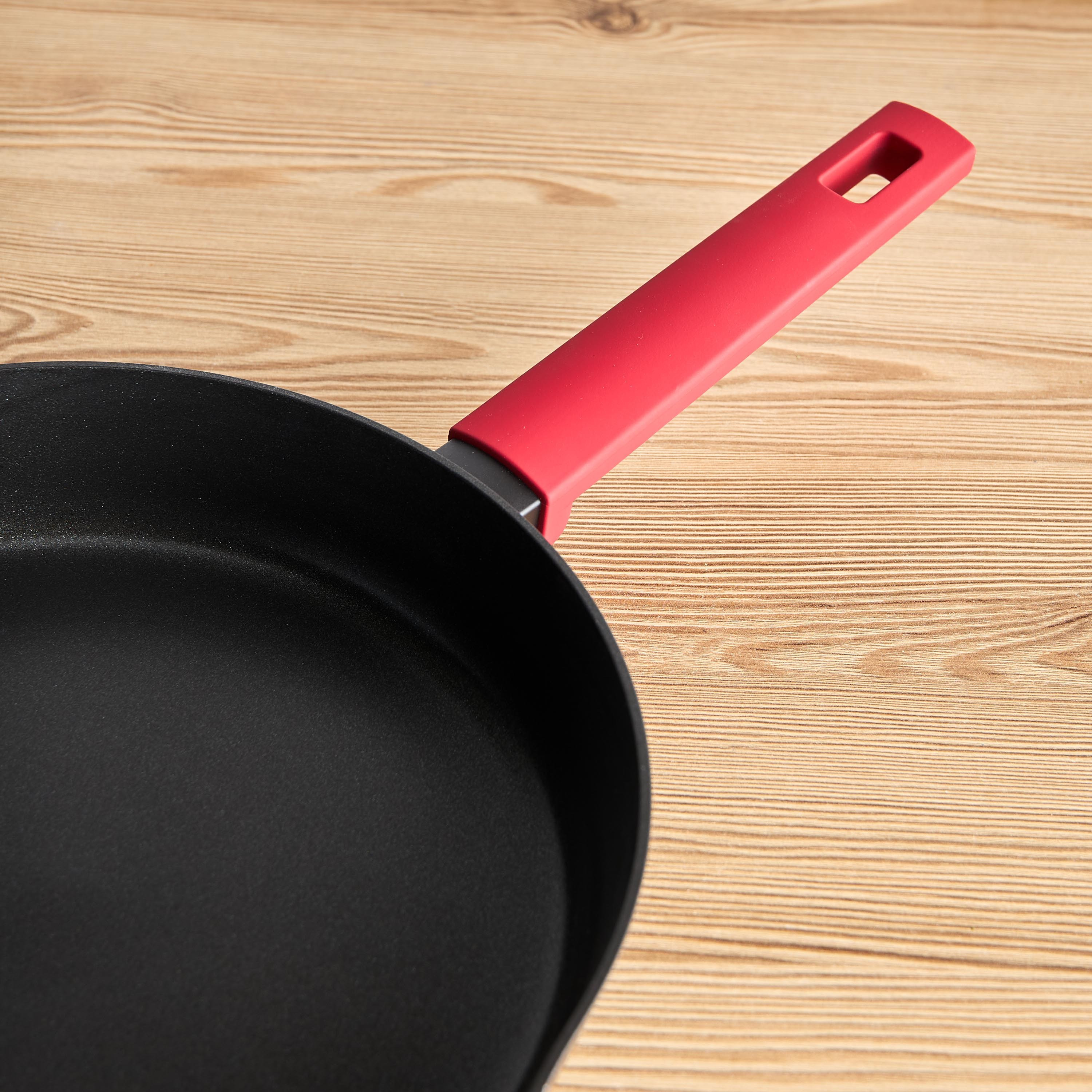 Betty Crocker Aluminium Frying Pan - 26 cm-household-kitchen-cookware-potsandpans-image-2