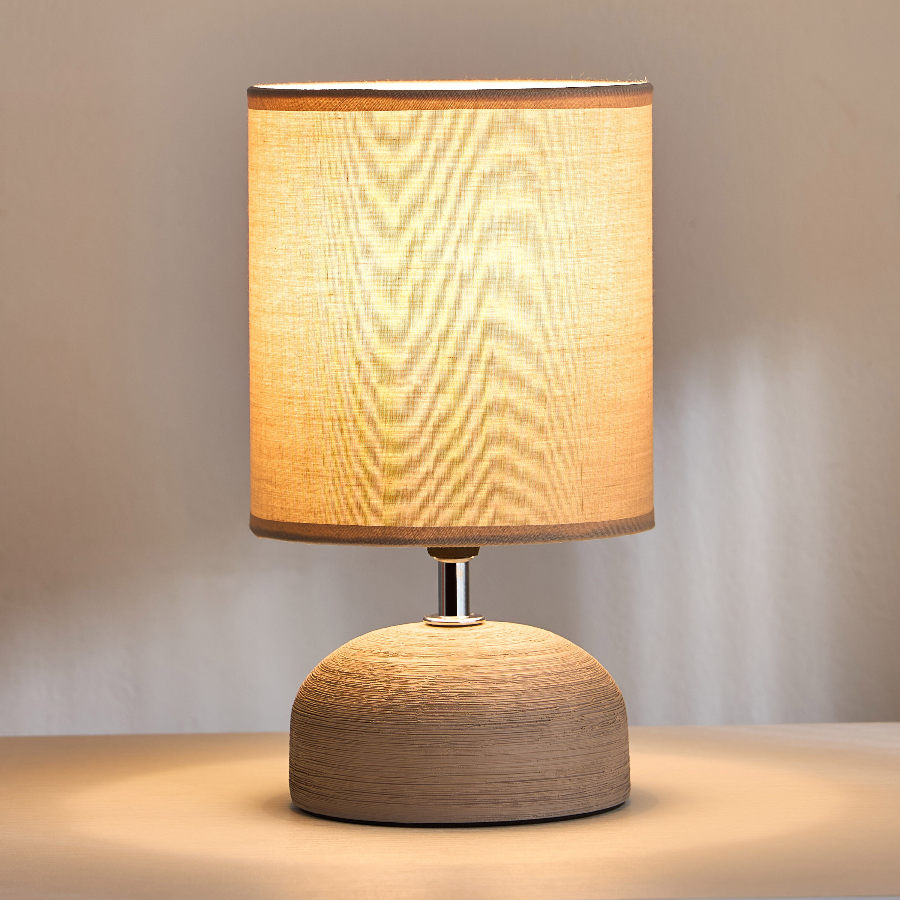 مصباح طاولة سيراميك - ليوكو - 26 سم-household-lighting-tableanddesklamps-image-2