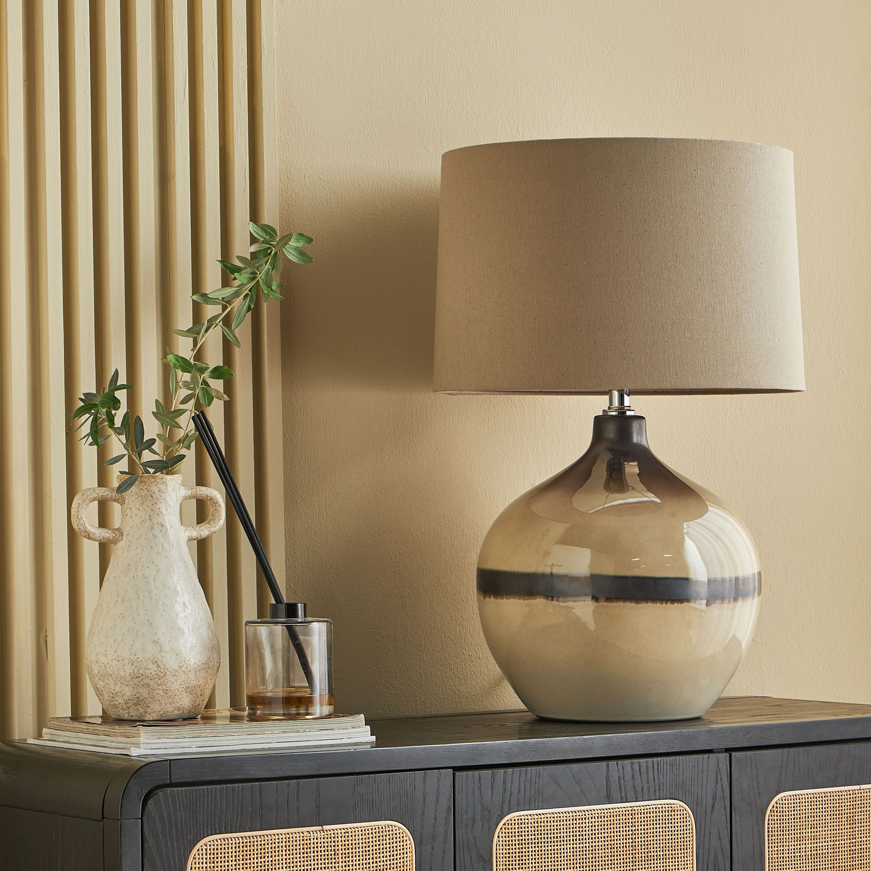 Mina Ceramic Table Lamp - 67 cm-household-lighting-tableanddesklamps-image-5