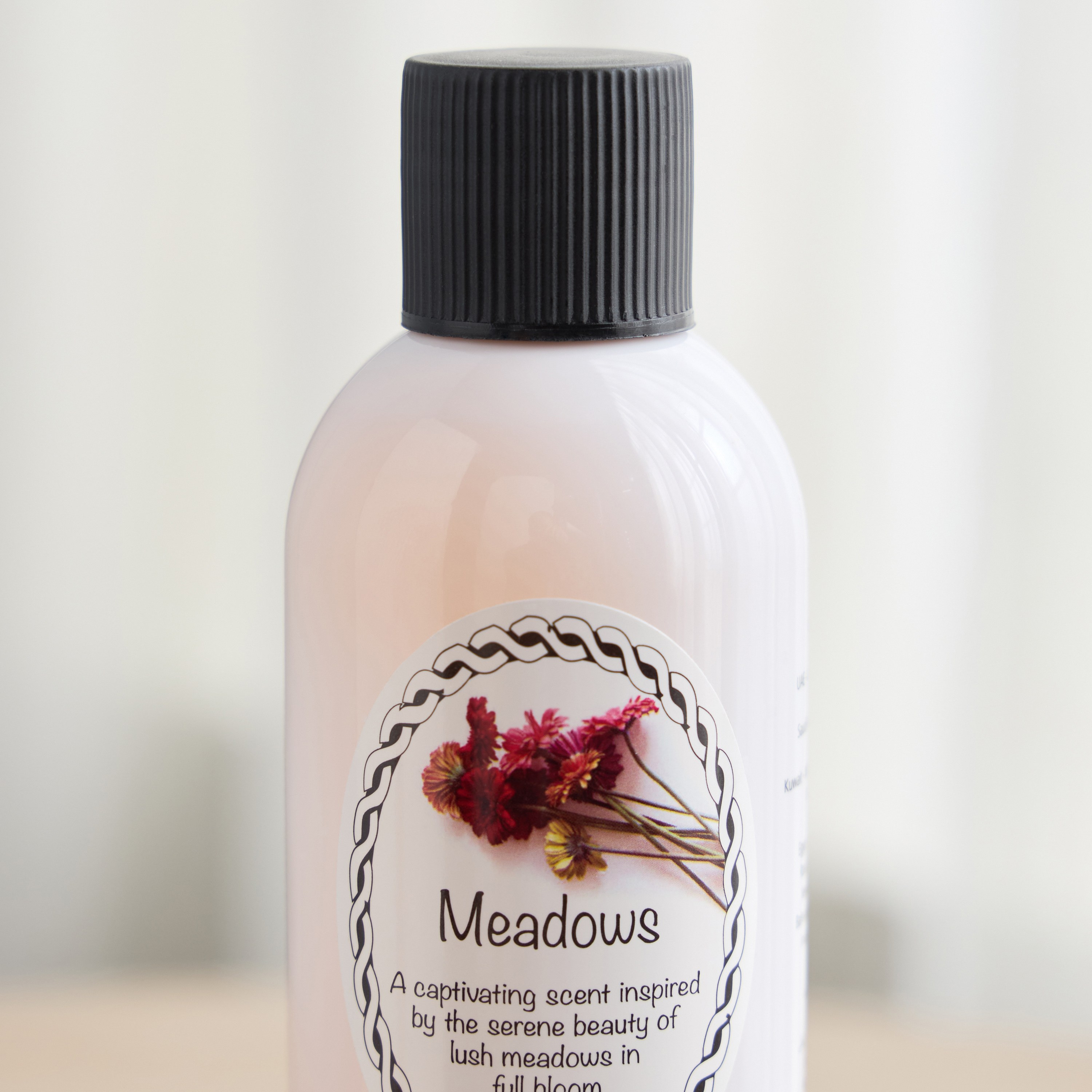 Essentials Meadows Essence Oil - 250 ml-household-homefragrance-fragranceoilsandessence-image-2